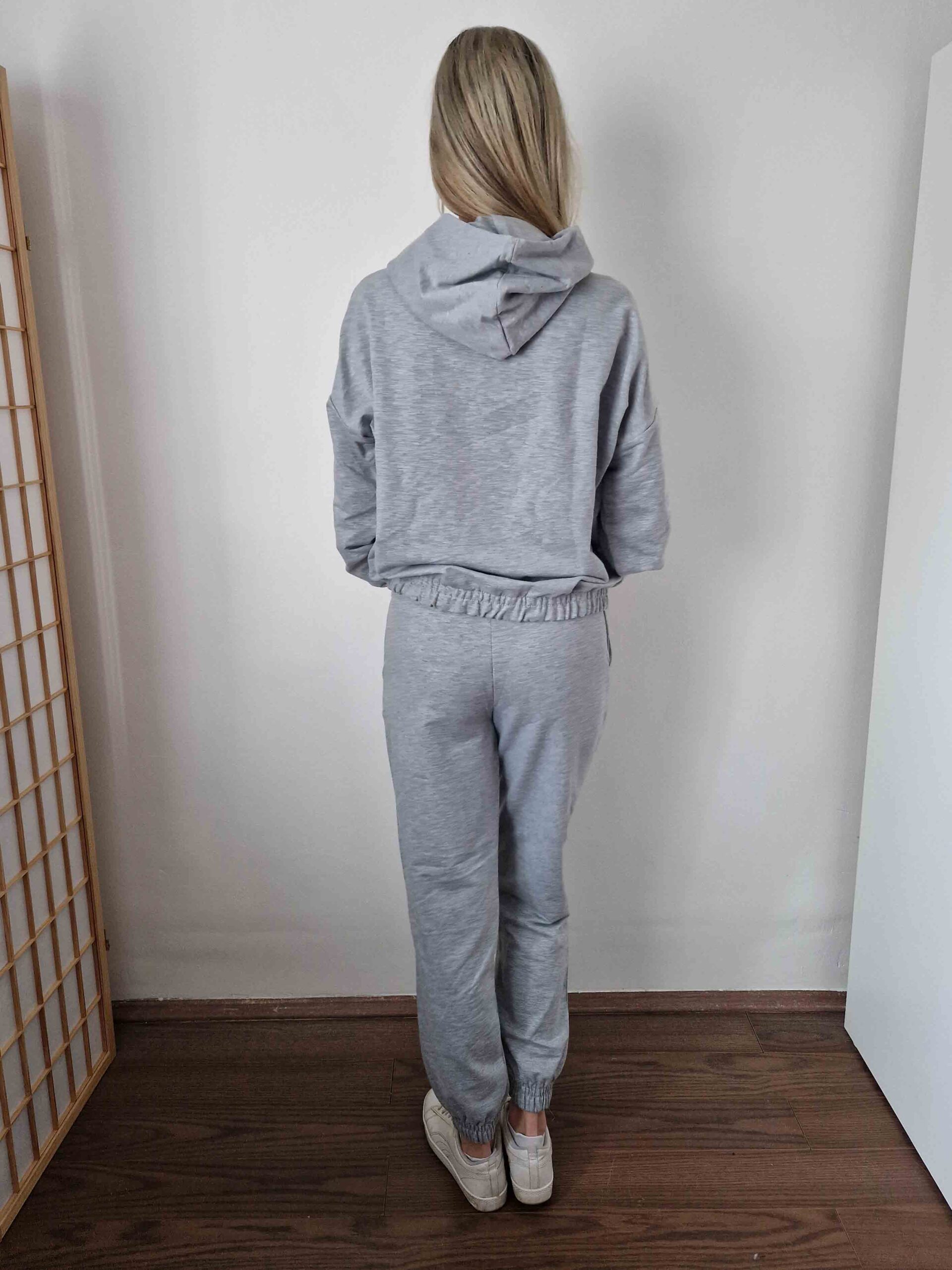 cozy-kapucnis-szurke-szabadido-szett-17