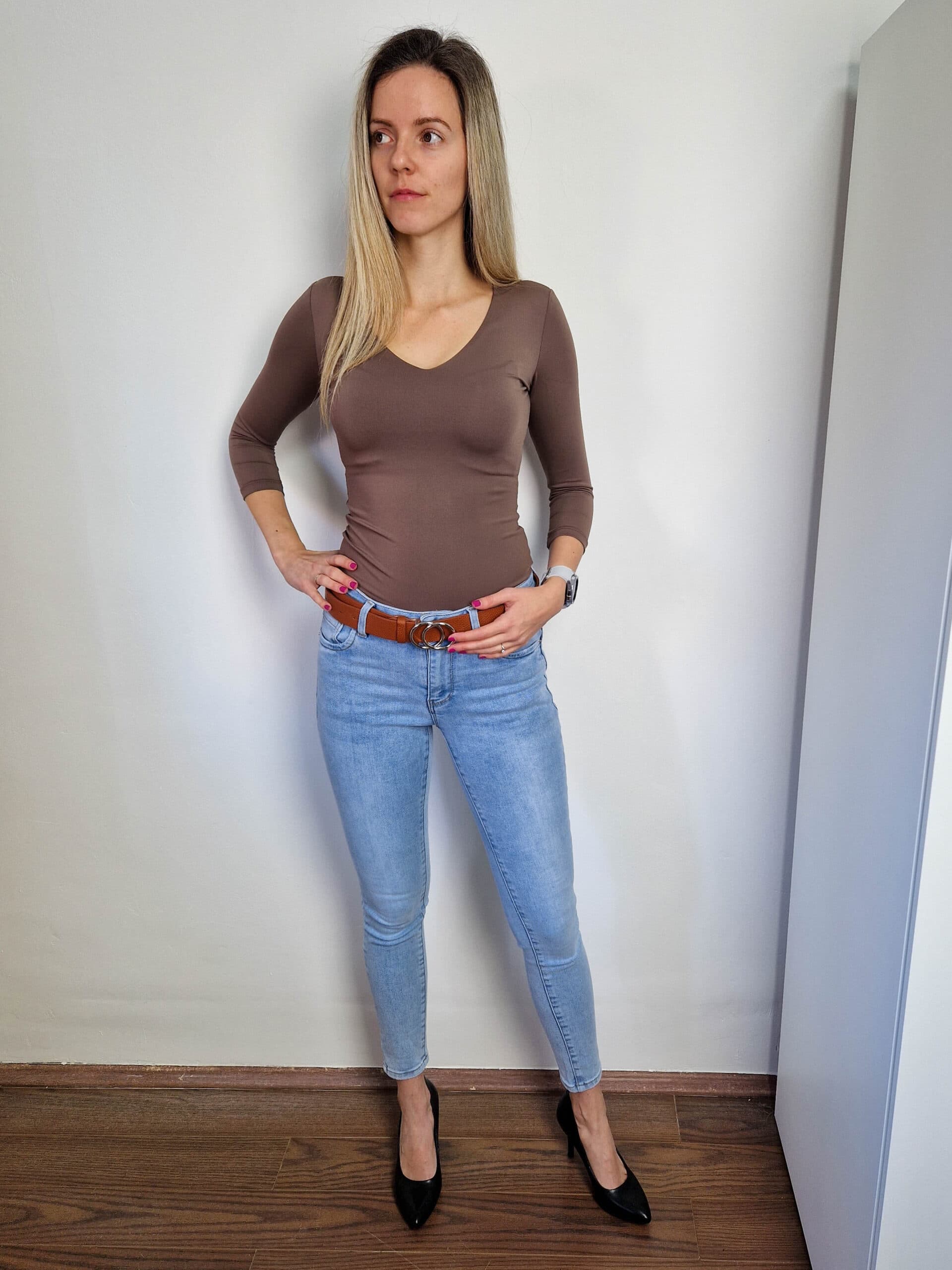 love-v-nyaku-basic-sotet-barna-szinu-felso-13