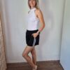 sporty-feher-csikos-fekete-zsebes-rovidnadrag-13