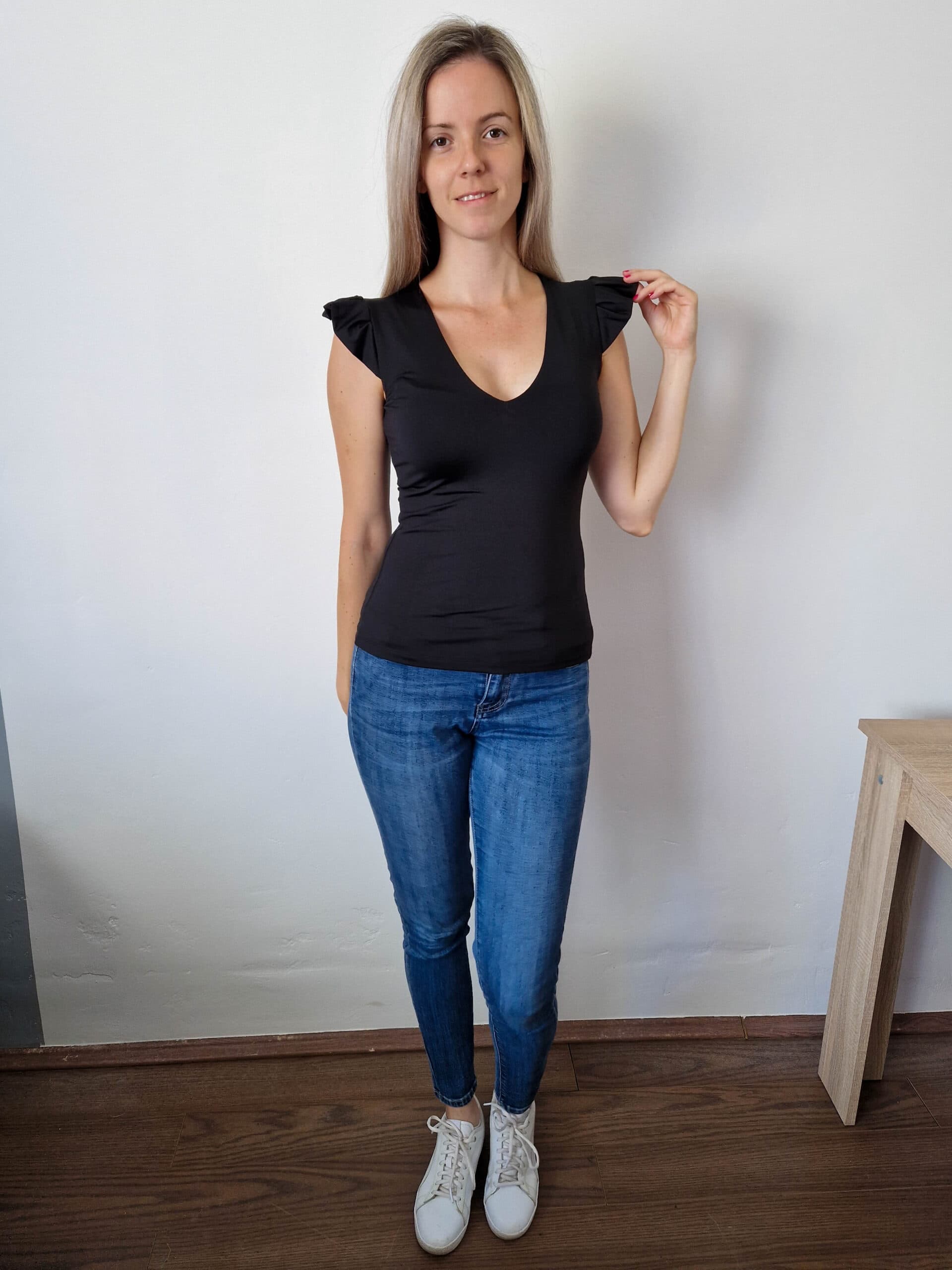 love-fodros-vallu-ujjatlan-fekete-felso-1