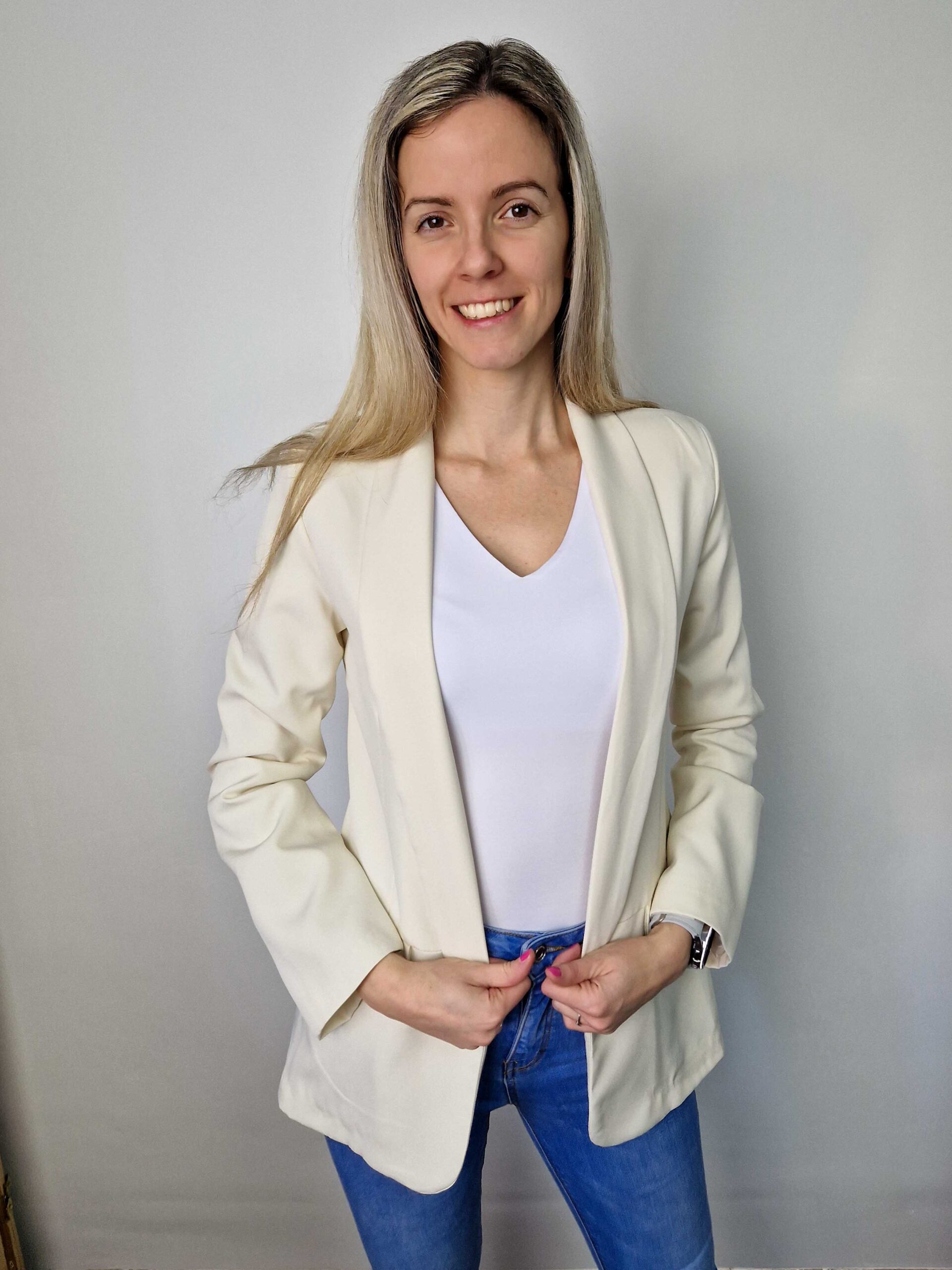 Stella krémszínű női karcsúsított blézer – 46-os méret