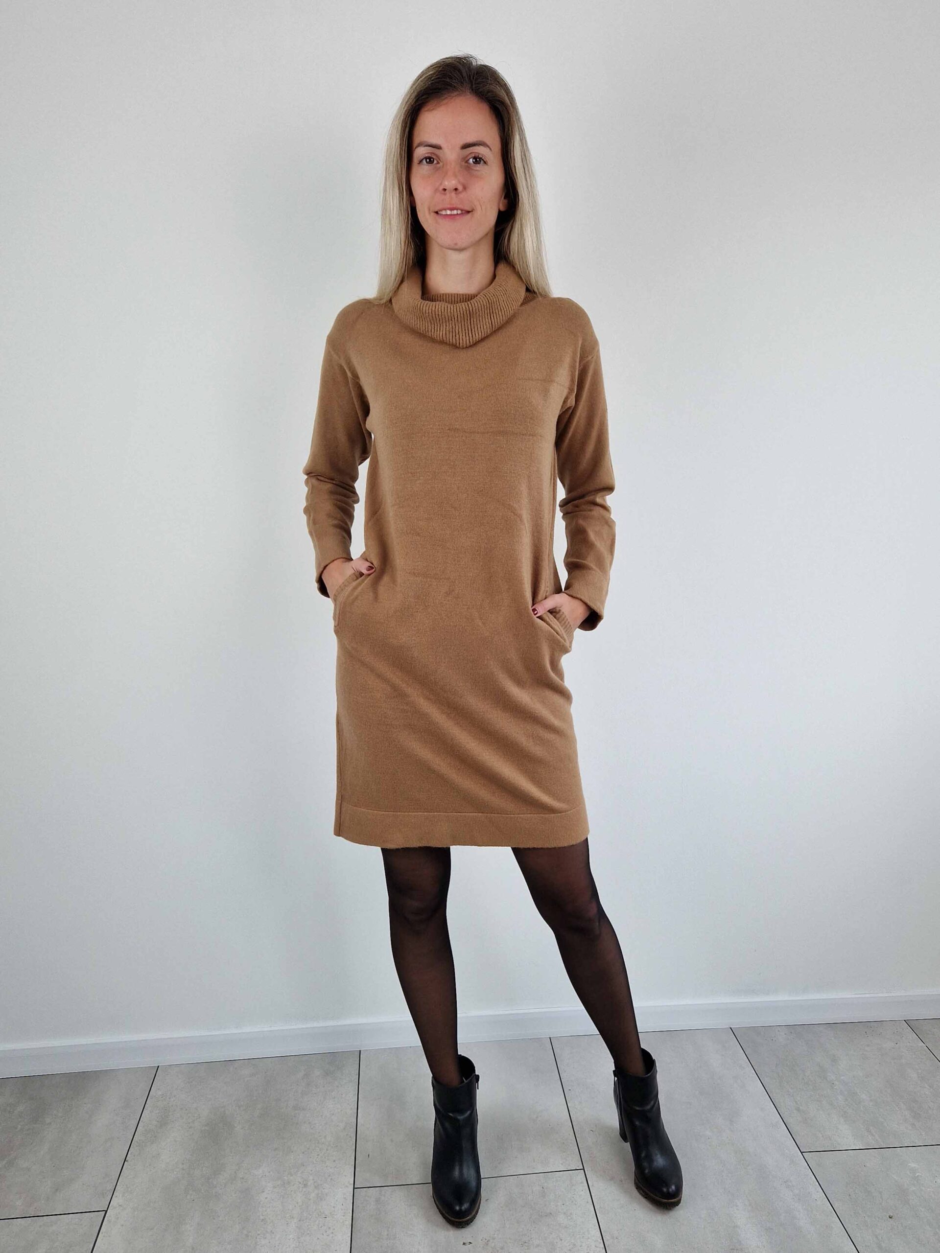 carol-zsebes-pihepuha-kotott-barna-ruha-12
