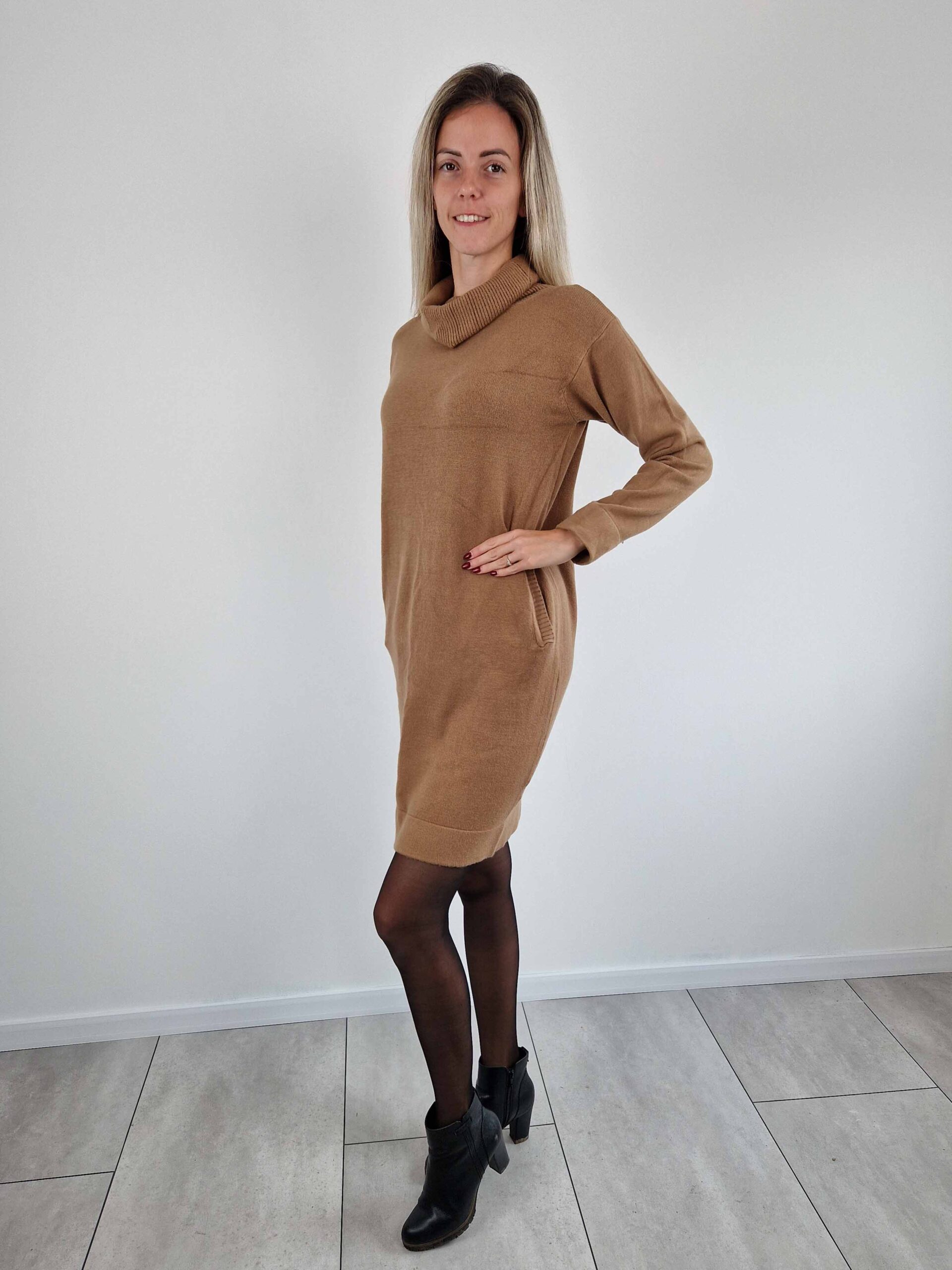 carol-zsebes-pihepuha-kotott-barna-ruha-17