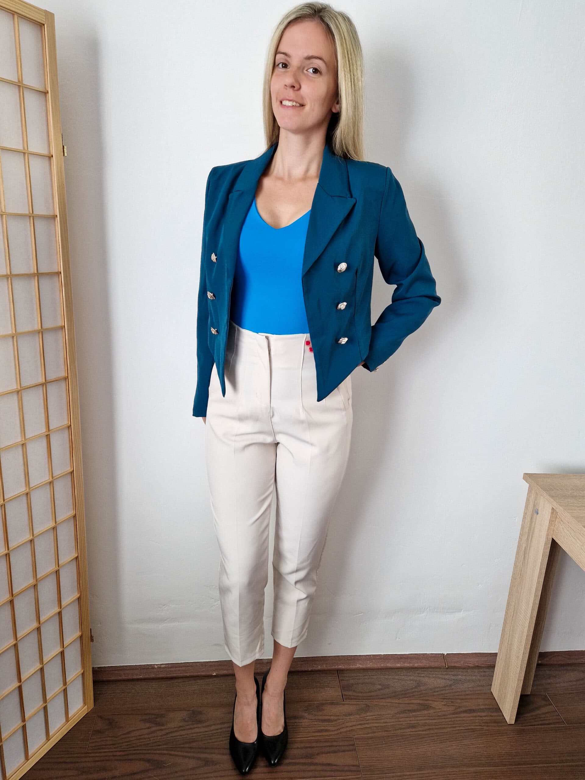 oliva-petrol-rovid-blezer-diszgombokkal-22