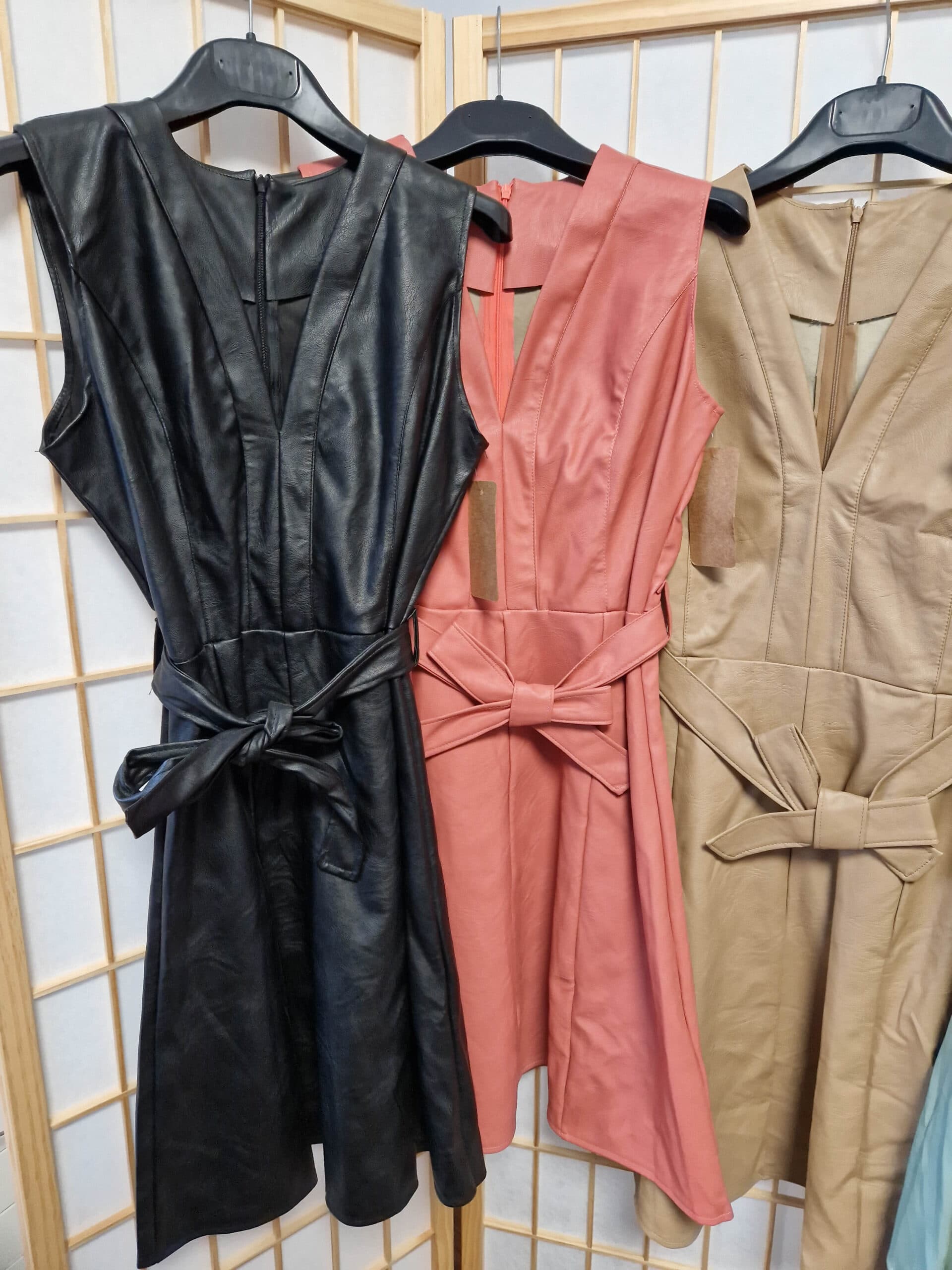 maddie-borhatasu-ruha-derekan--megkotheto-2