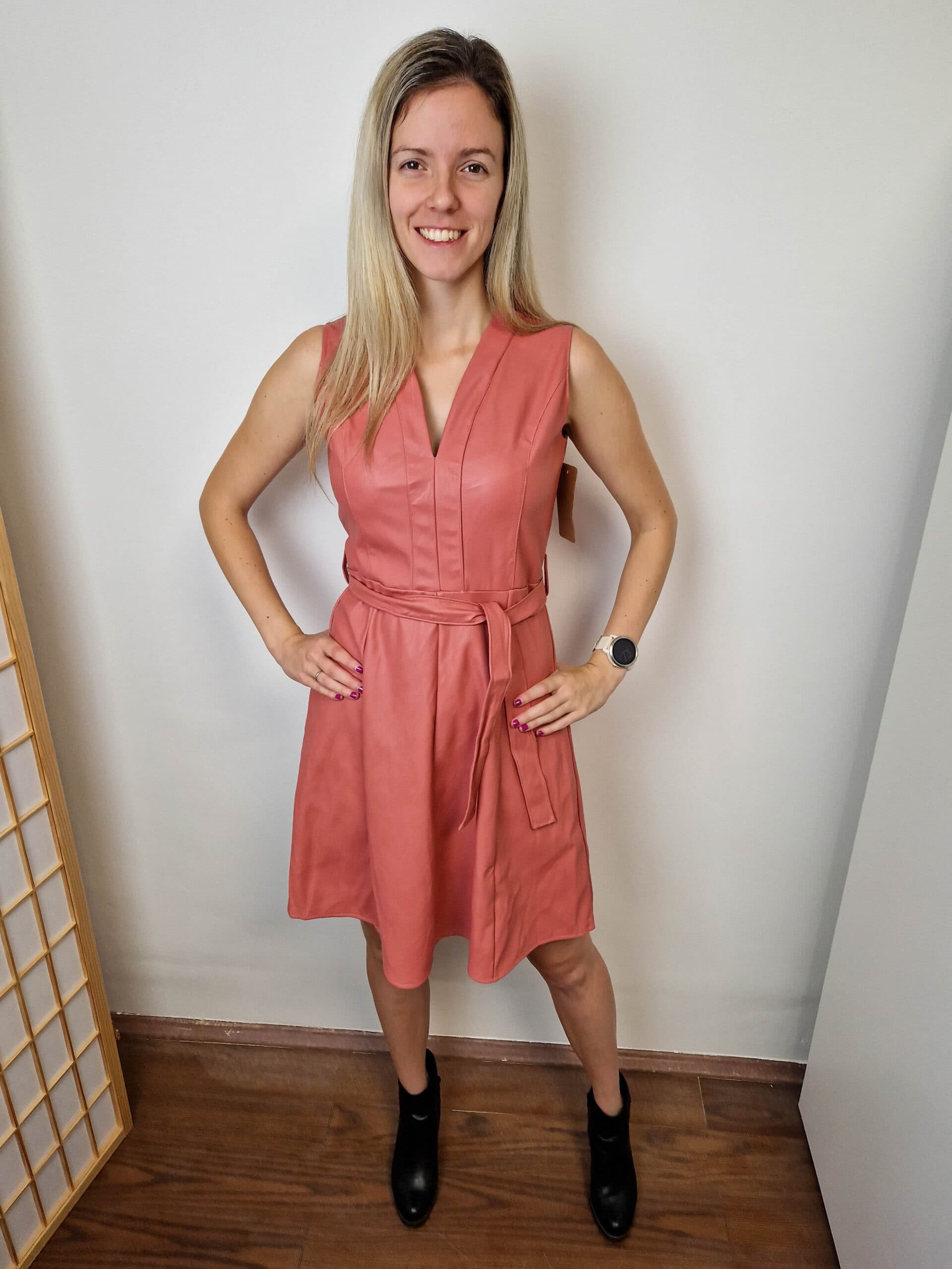 maddie-rozsaszin-borhatasu-ruha-derekan-megkotheto-12