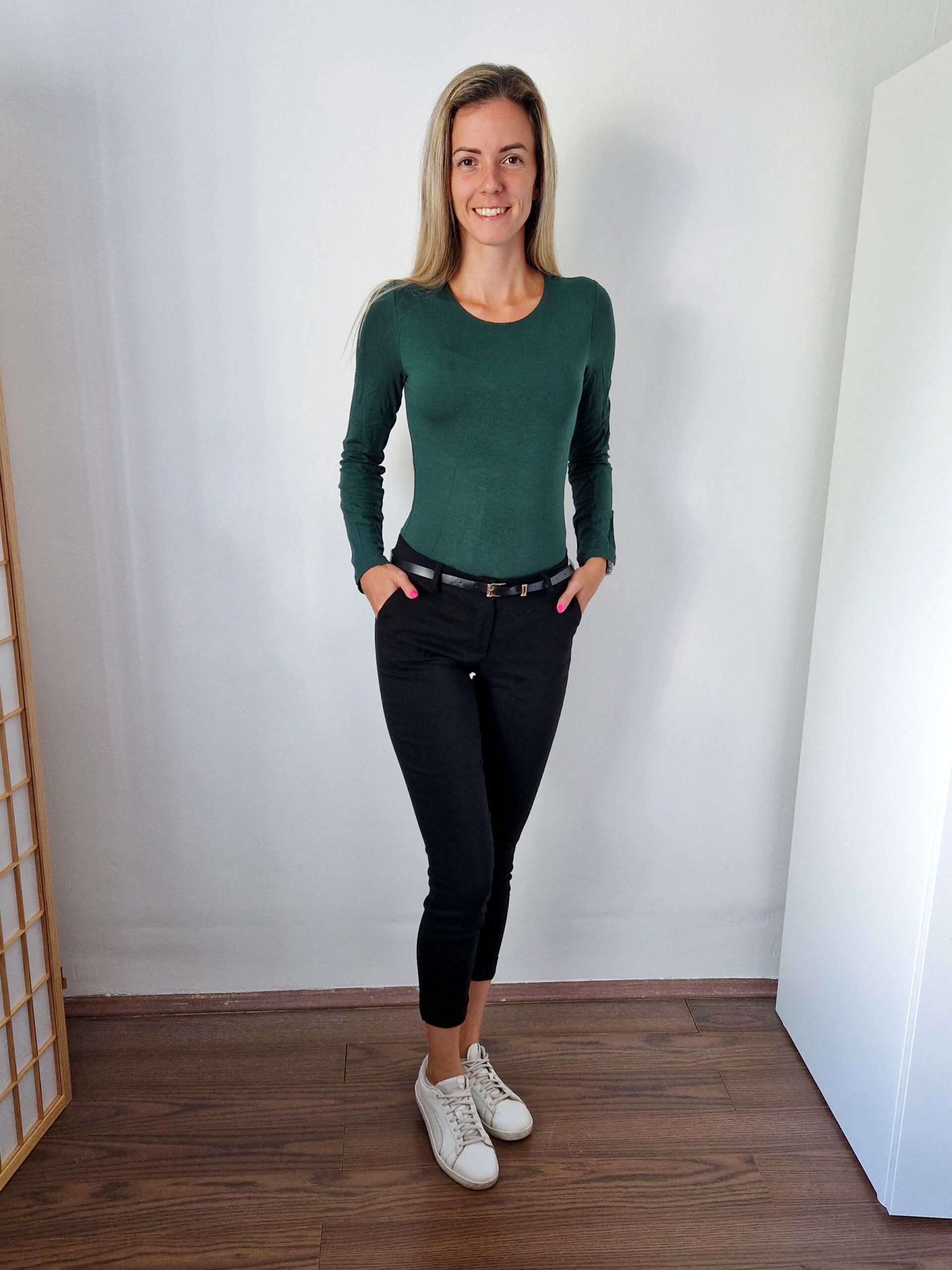 Alice sötétzöld kereknyakú body