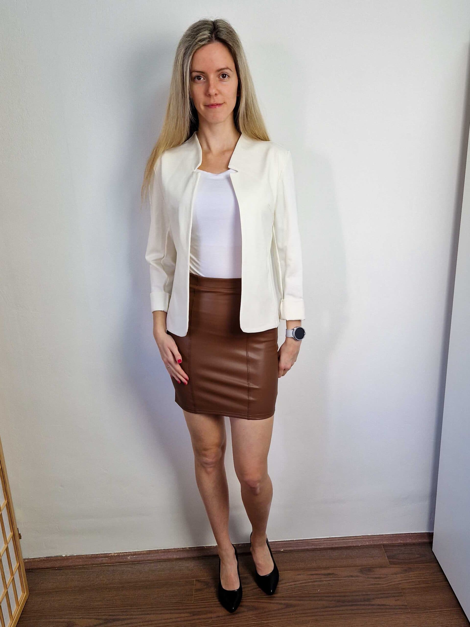 noemi-barna-borhatasu-ceruzaszoknya-6