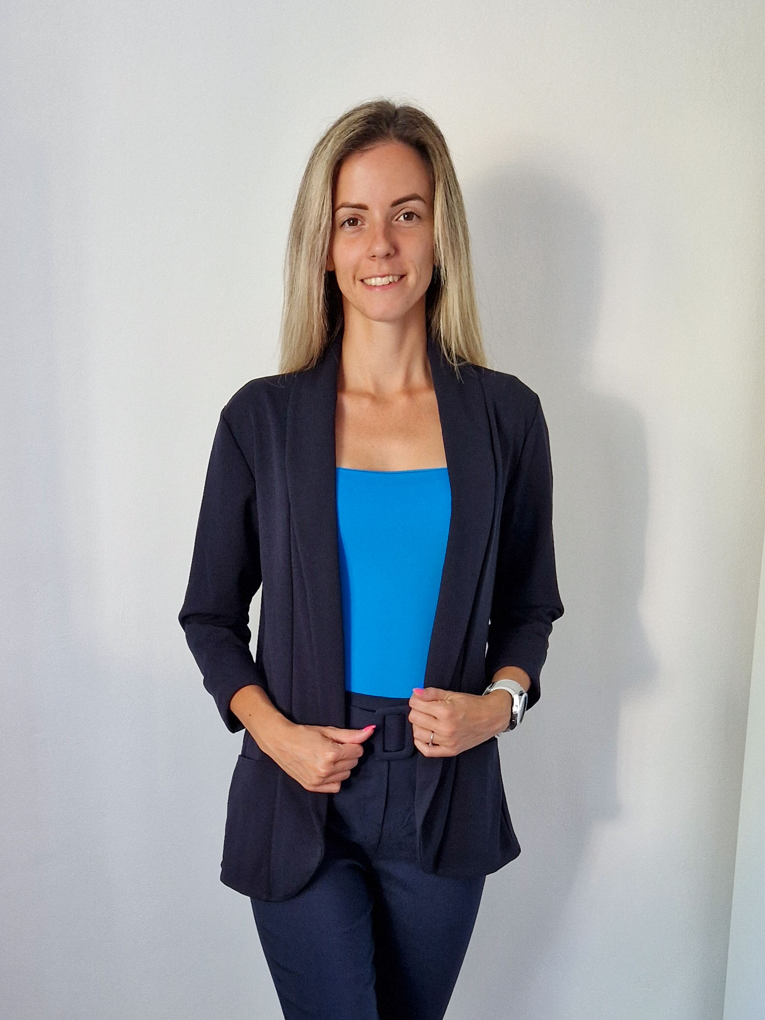 niki-kek-dekoltalt-body-17