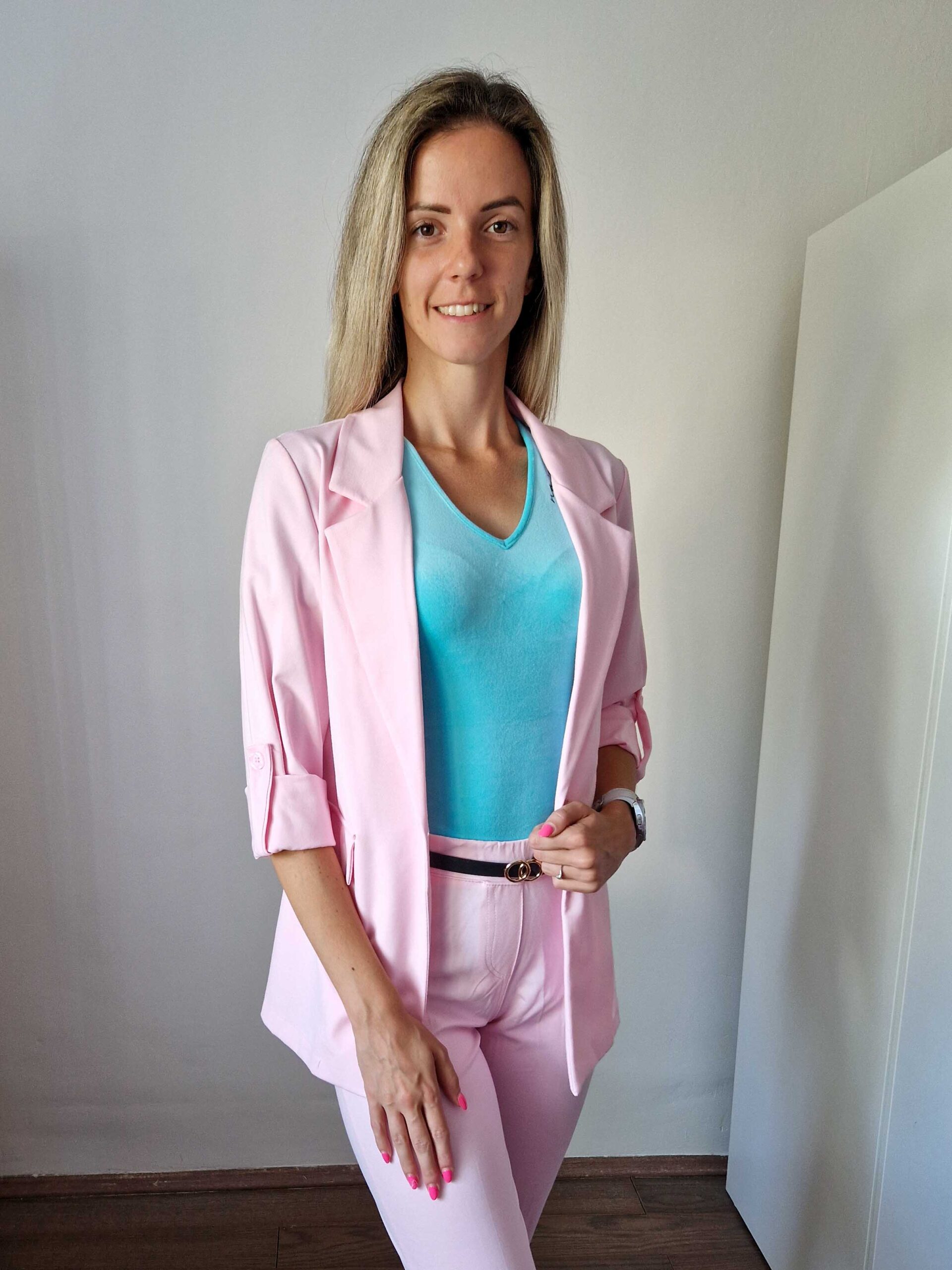 diane-hosszabb-fazonu-rozsaszin-blezer-felgombolhato-ujjakkal-14