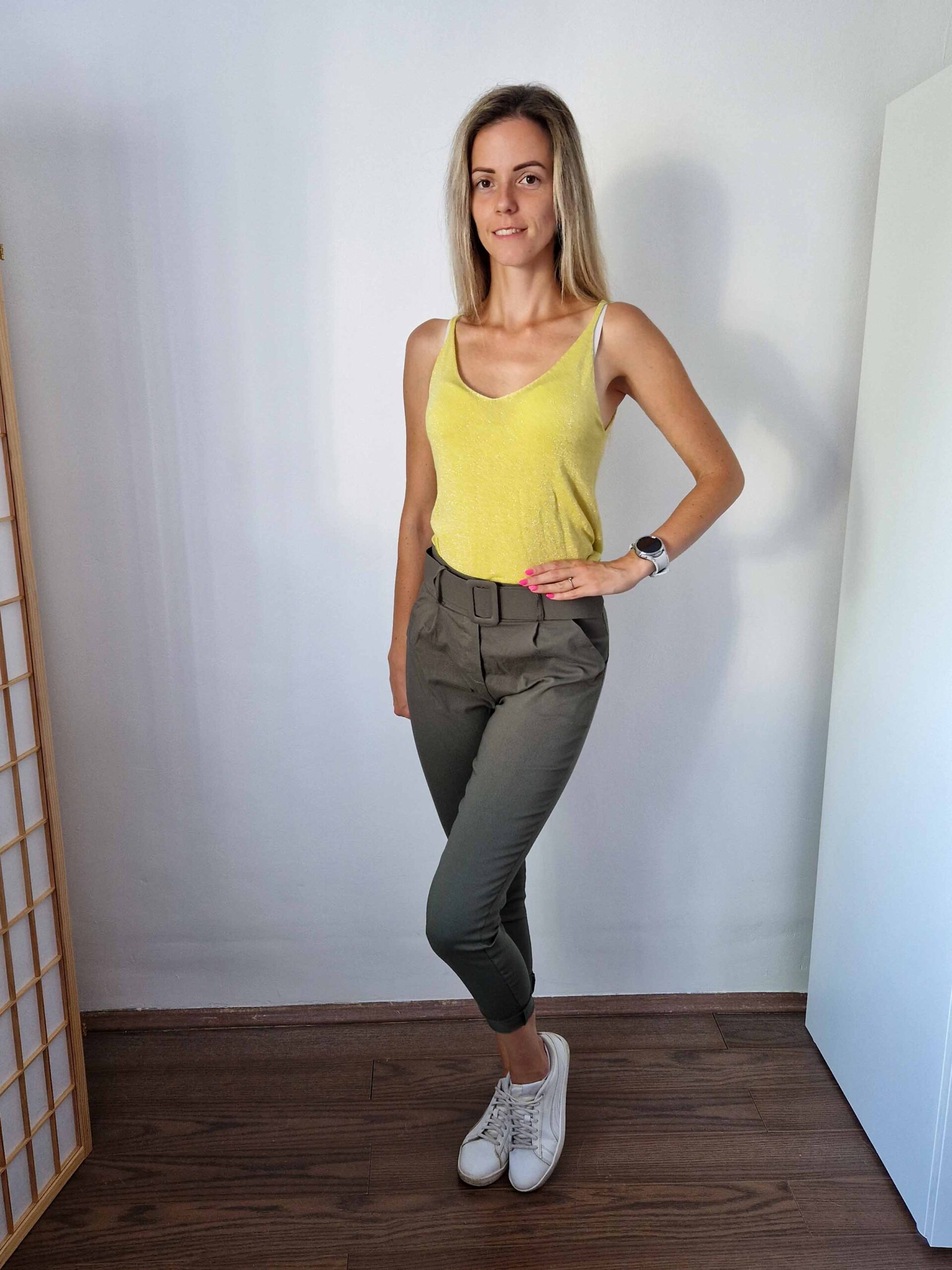 Glim sárga ezüst szállal átszőtt puha top