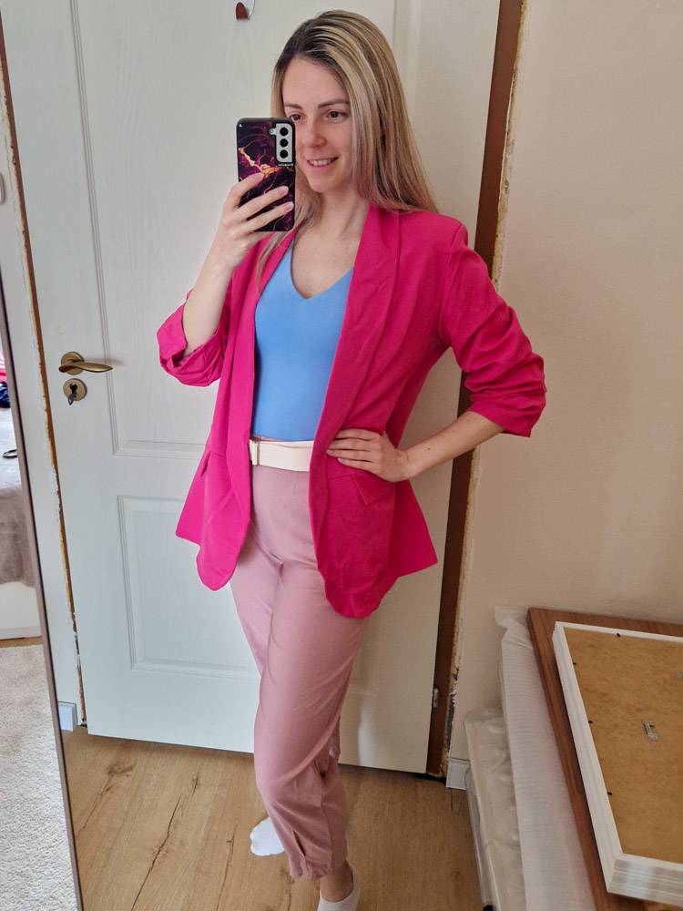 love-jeges-kek-rovid-ujju-v-nyaku-basic-felso-13