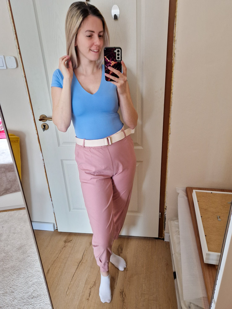 love-jeges-kek-rovid-ujju-v-nyaku-basic-felso-8