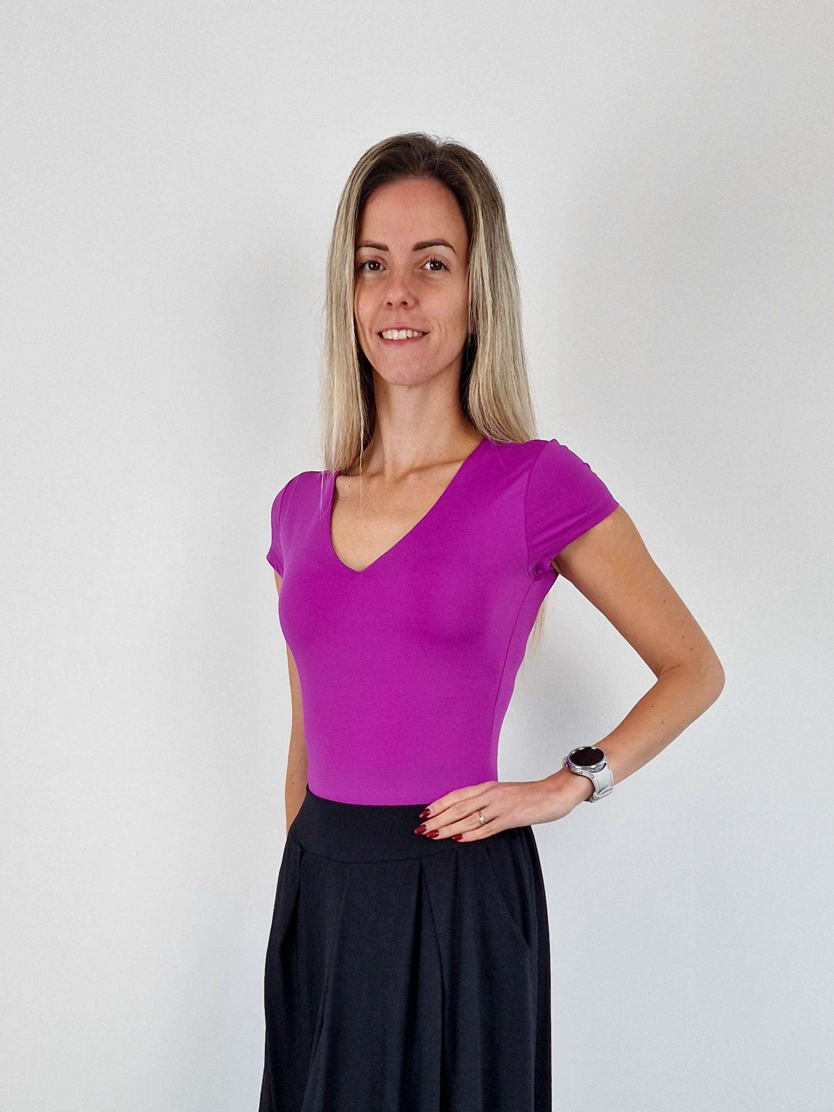 love-lila-rovid-ujju-v-nyaku-basic-felso-9