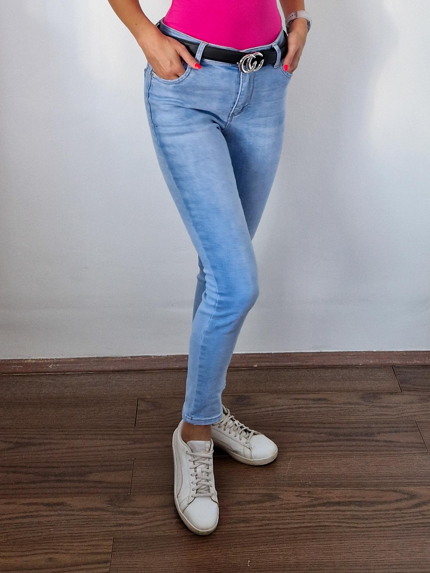 Amina világoskék push-up farmernadrág – M méret