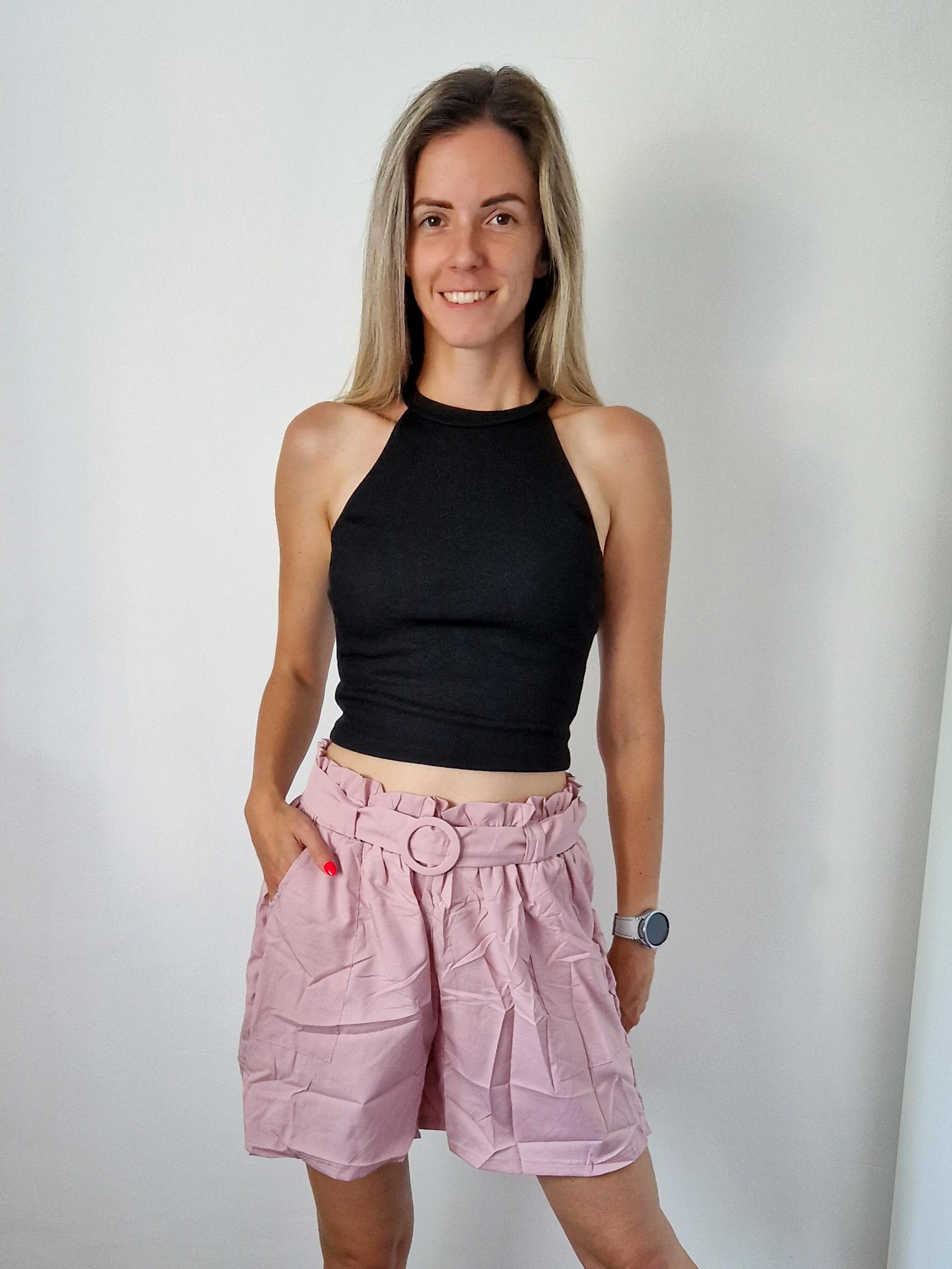 Kate halter nyakú fekete crop top bordázott anyagból