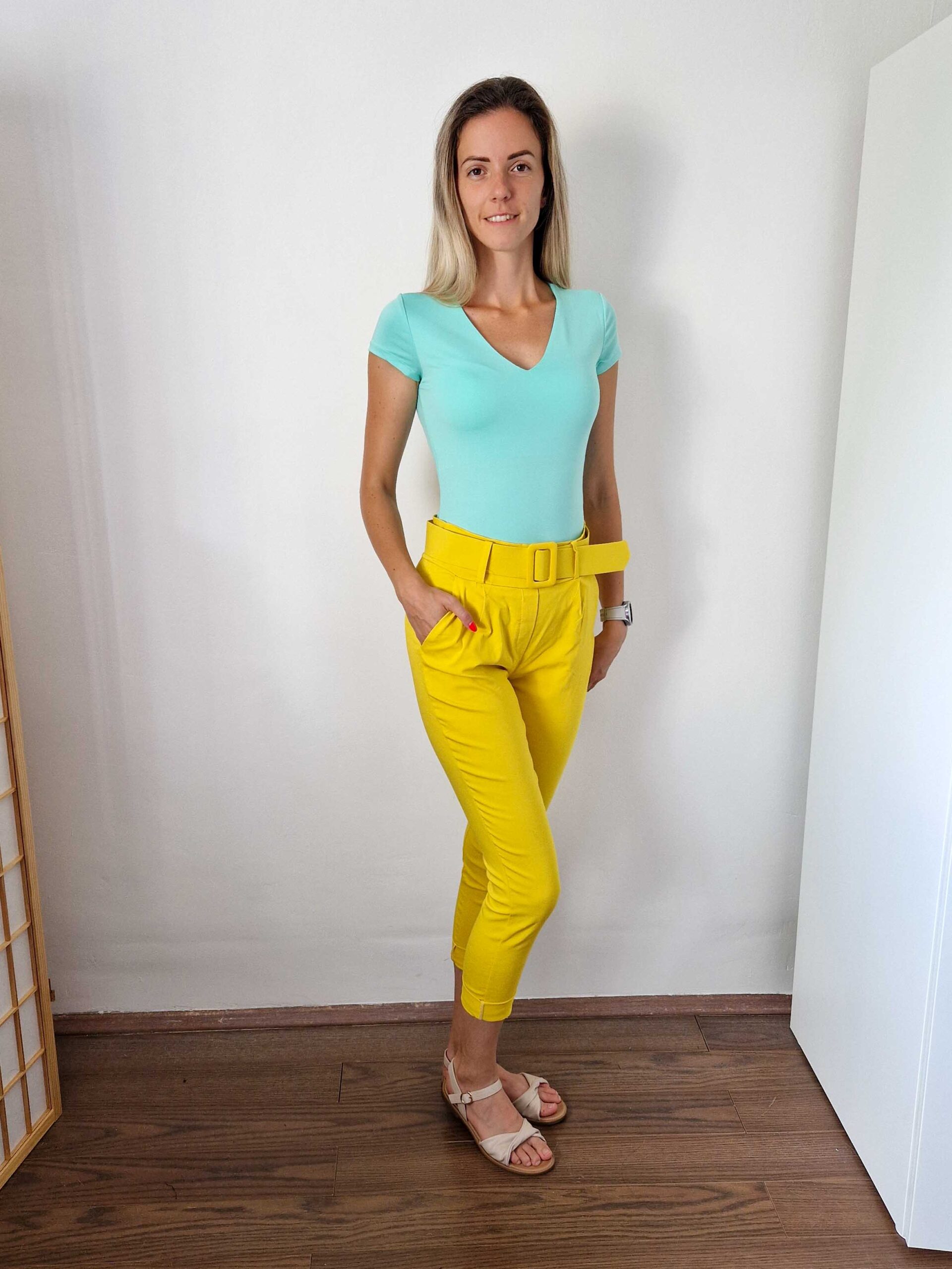 love-sotet-menta-rovid-ujju-v-nyaku-basic-felso-23