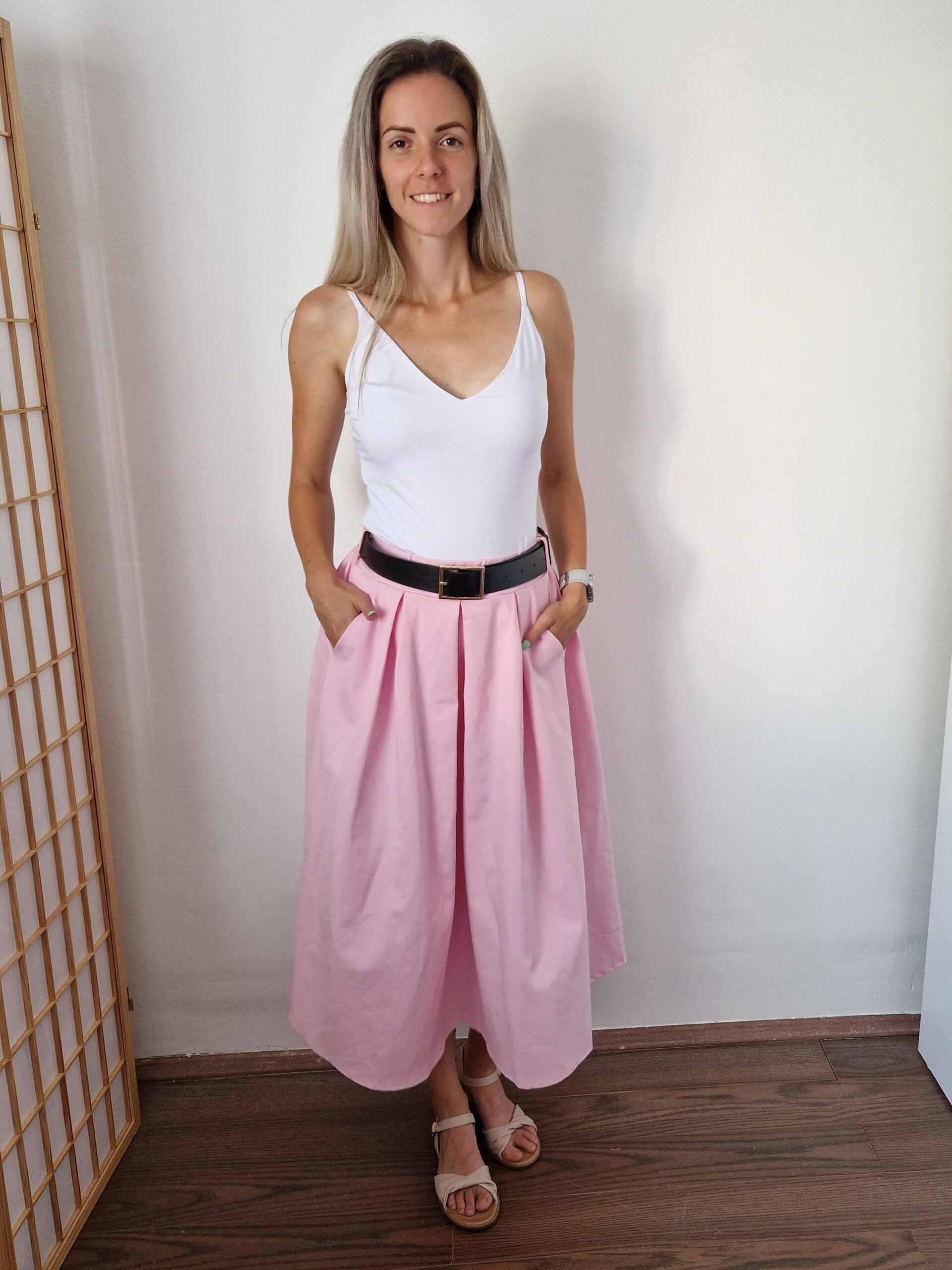 Flóra vékonypántos V nyakú hófehér top