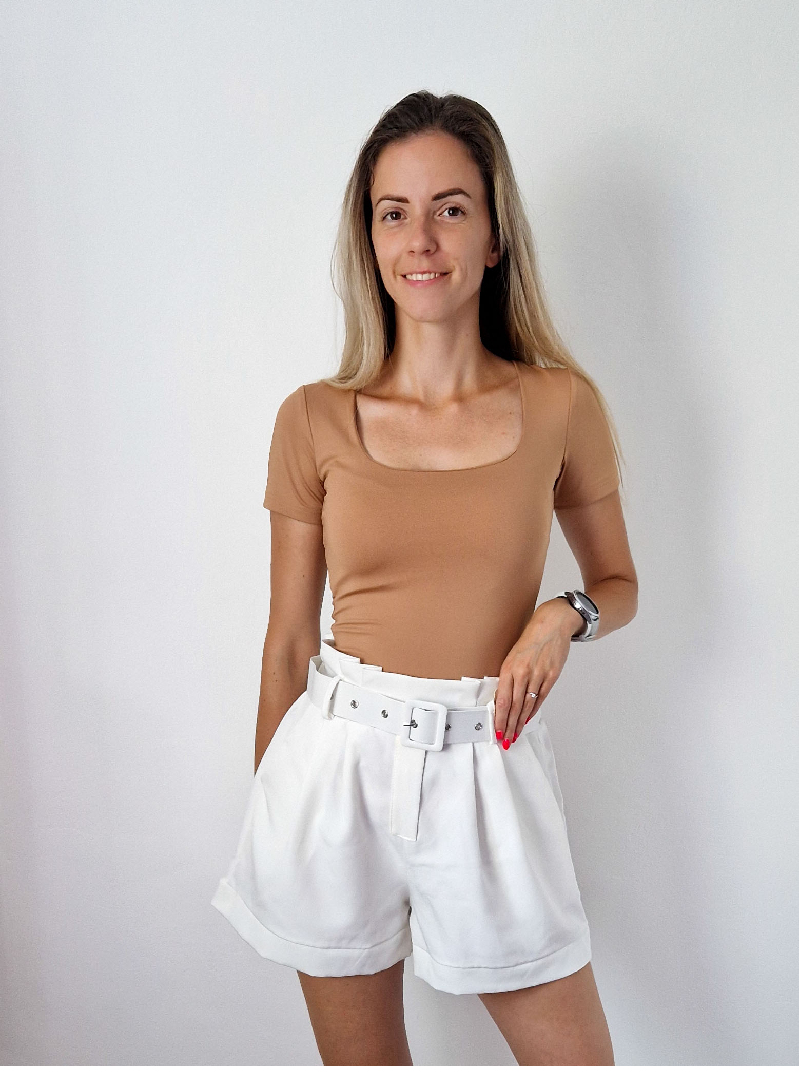 ursula-barna-push-up-hatasu-kerek-nyaku-felso-2