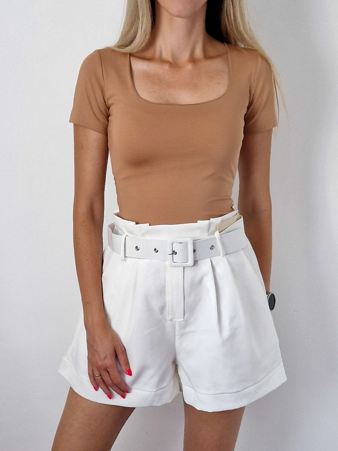 Ursula barna push-up hatású kerek nyakú dekoltált rövidujjú felső