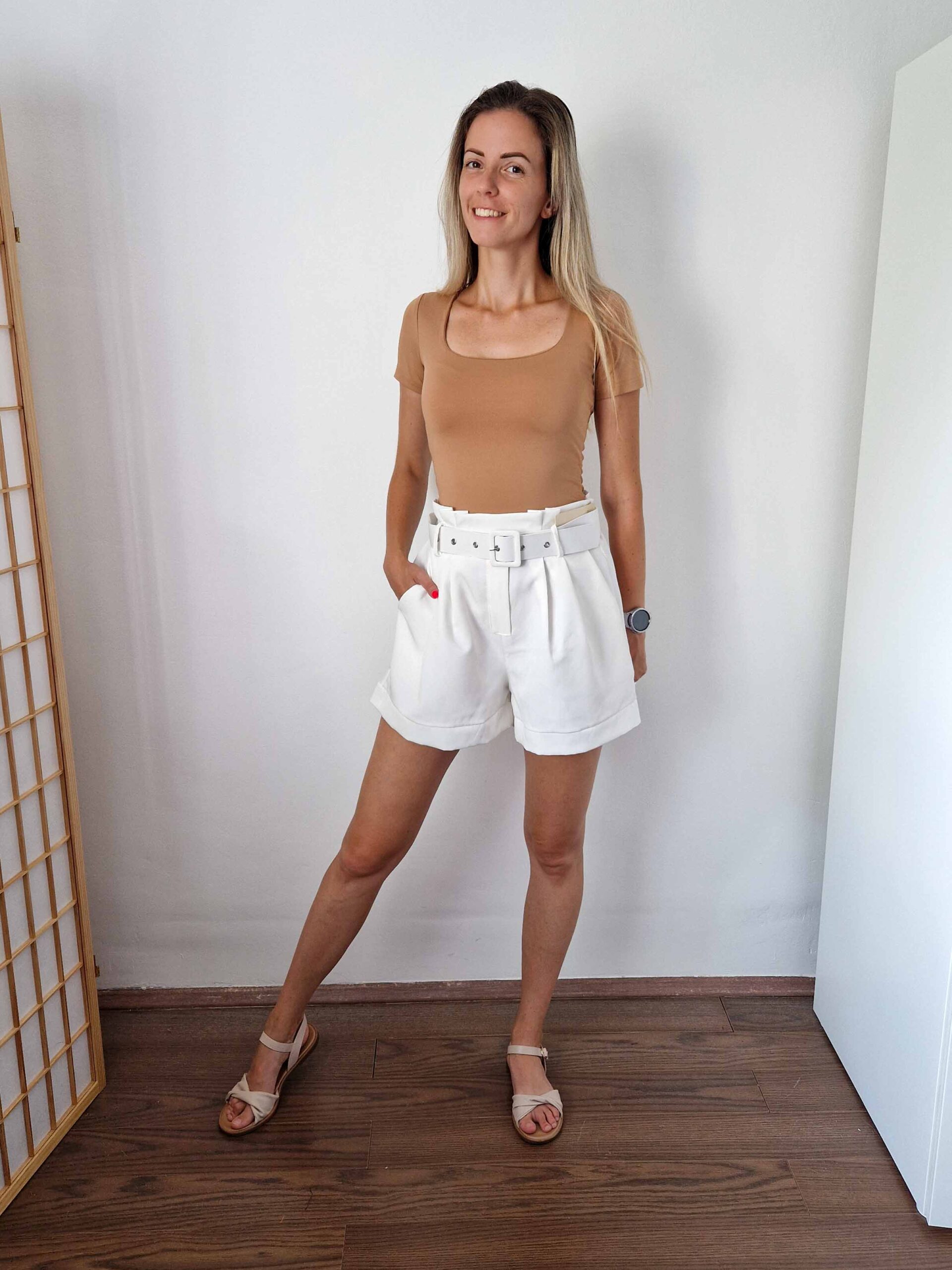 ursula-barna-push-up-hatasu-kerek-nyaku-felso-5