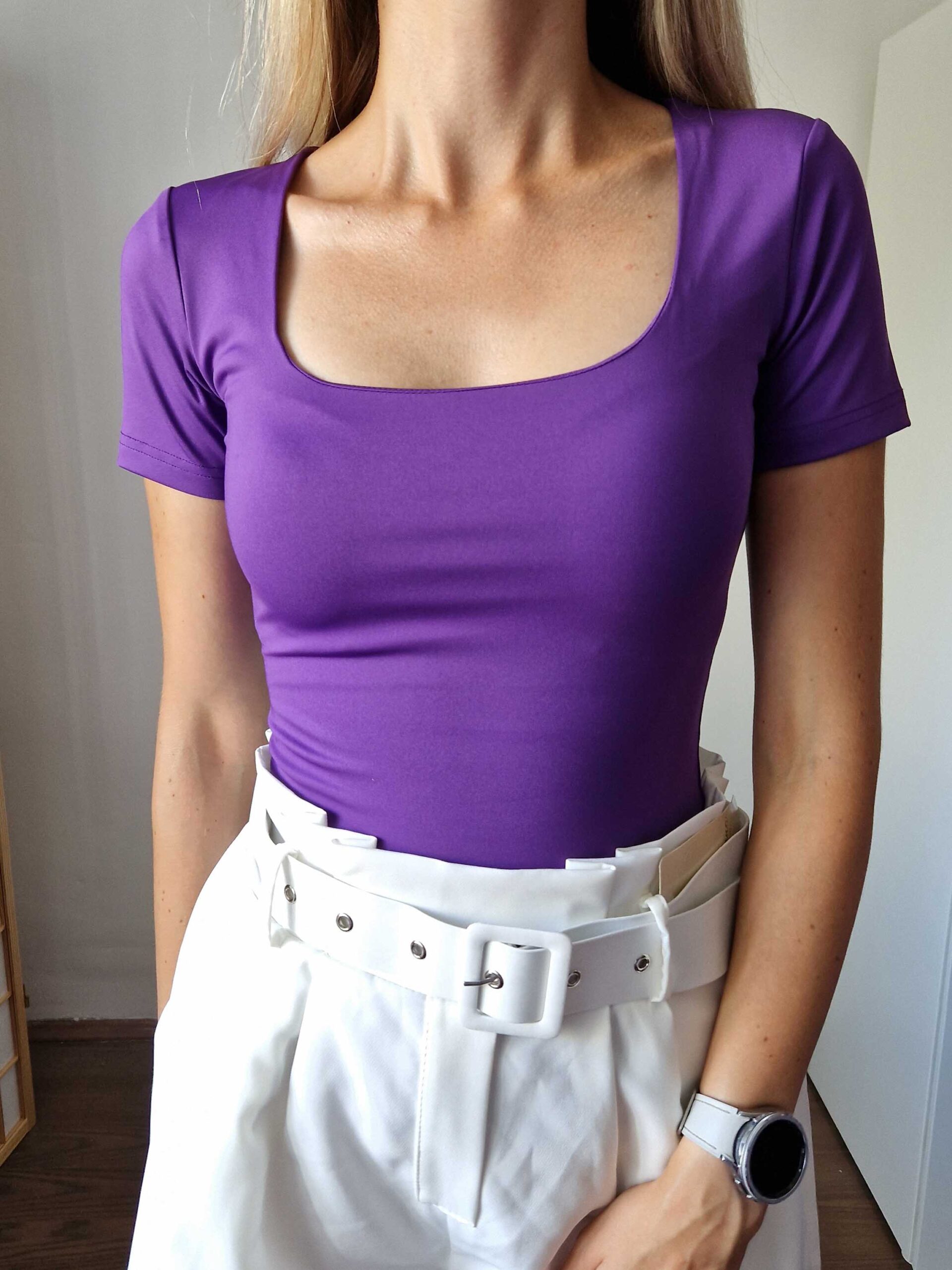 Ursula lila push-up hatású kerek nyakú dekoltált rövidujjú felső