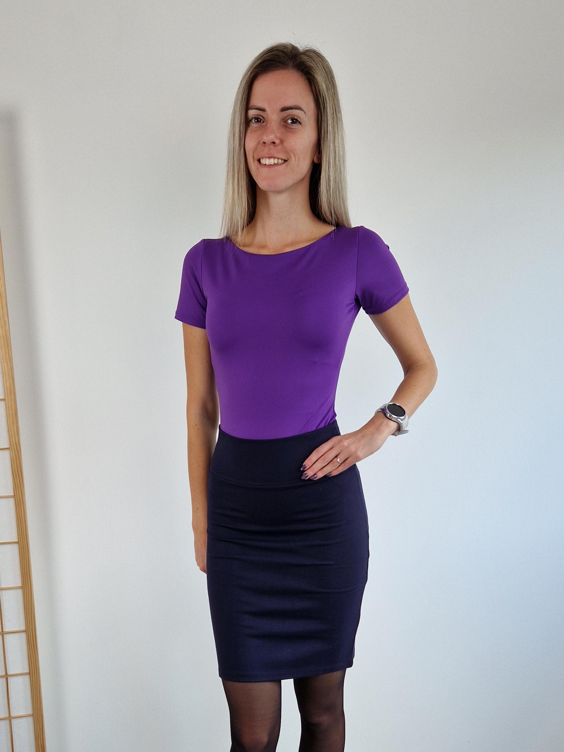 csenge-lila-kerek-nyaku-rovidujju-body-10