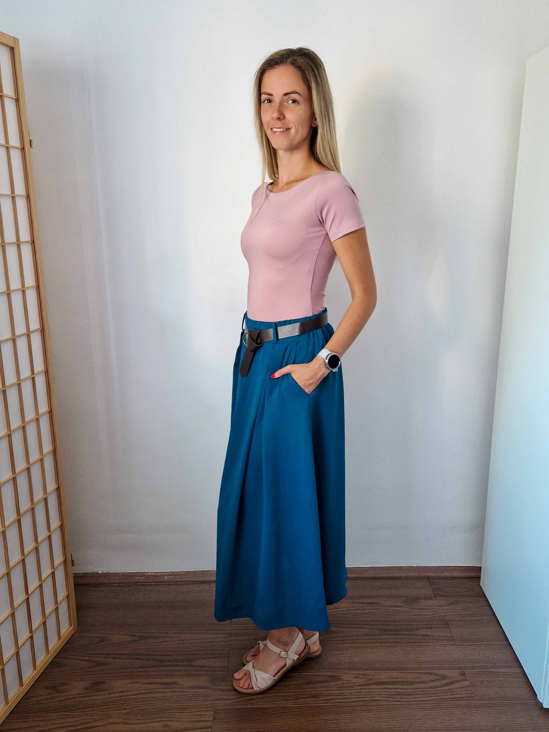 csenge-malyva-kerek-nyaku-rovidujju-body-4