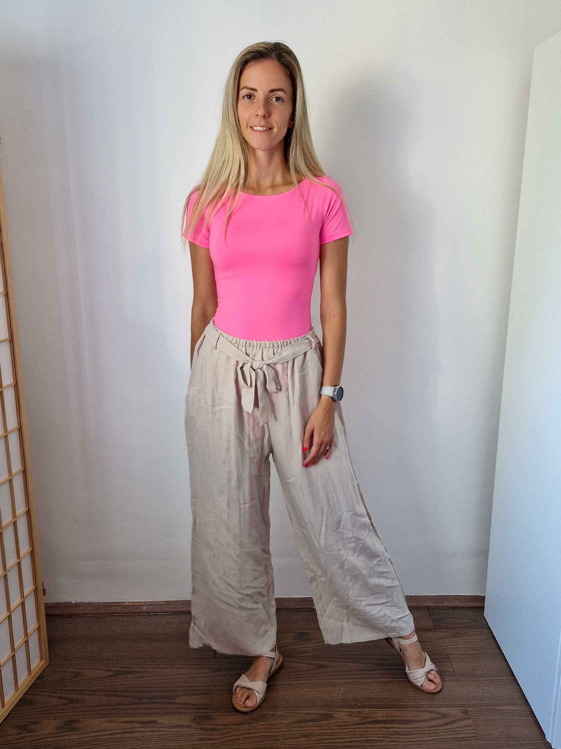 Csenge neon pink kerek nyakú rövidujjú body