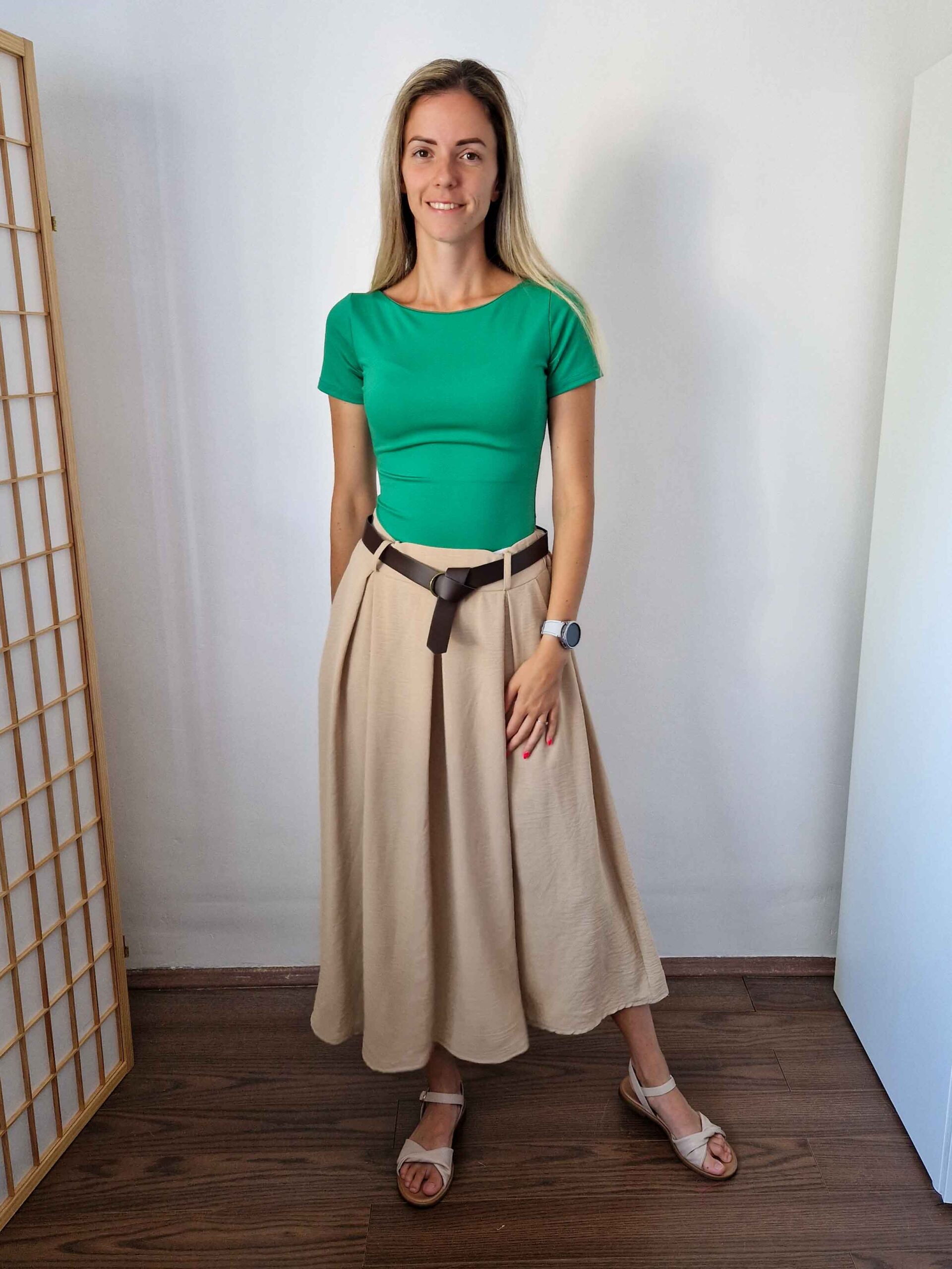 csenge-zold-kerek-nyaku-rovidujju-body-1