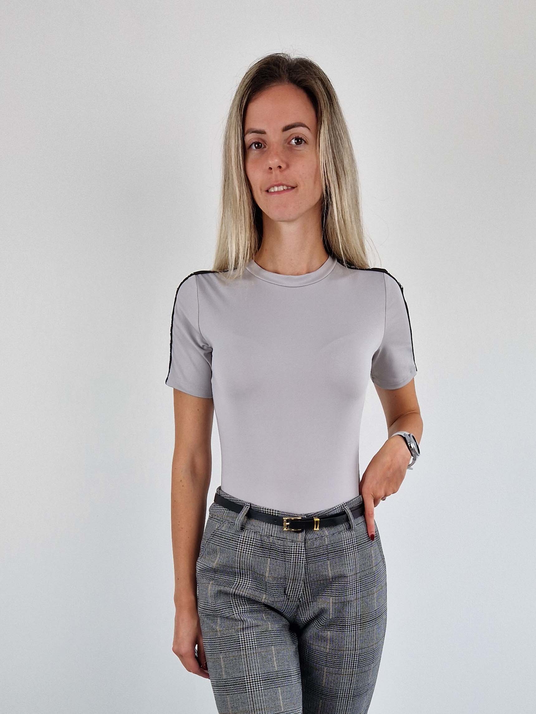 alba-szurke-rovidujju-body-7