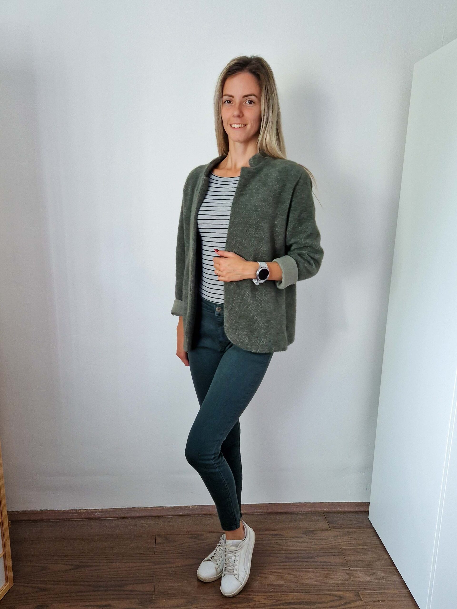 Kiri csónaknyakú csíkos szürke pamutfelső bordázott anyagból