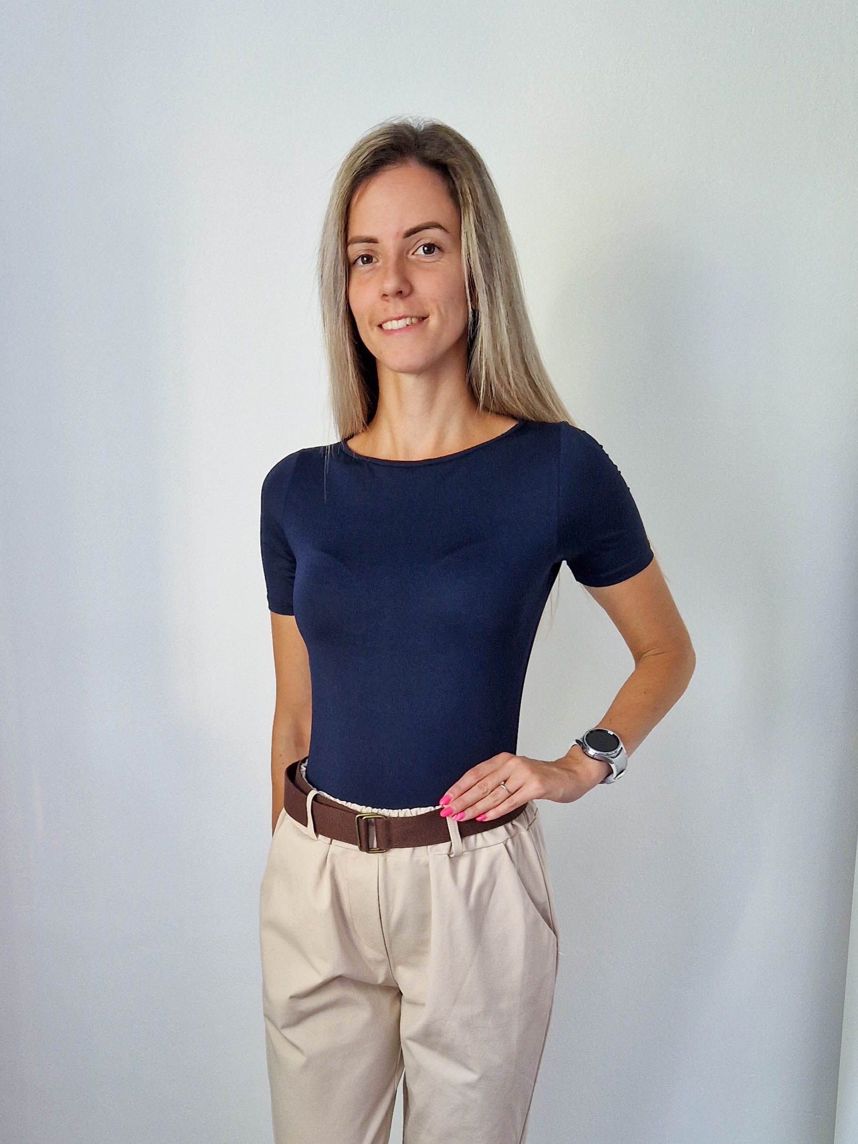 love-navy-kek-rovid-ujju-kereknyaku-basic-felso-5
