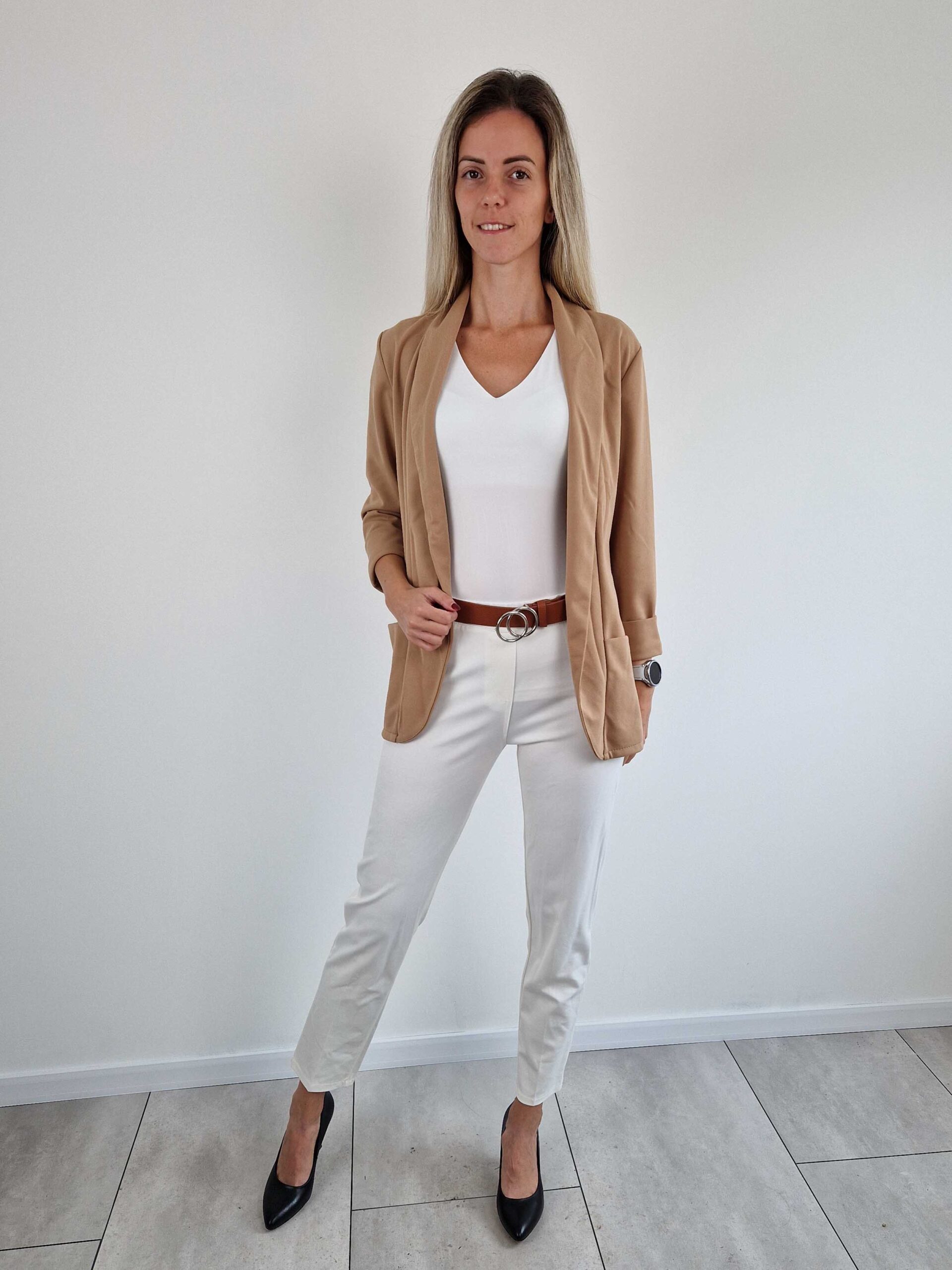 love-tort-feher-rovid-ujju-v-nyaku-basic-felso-7