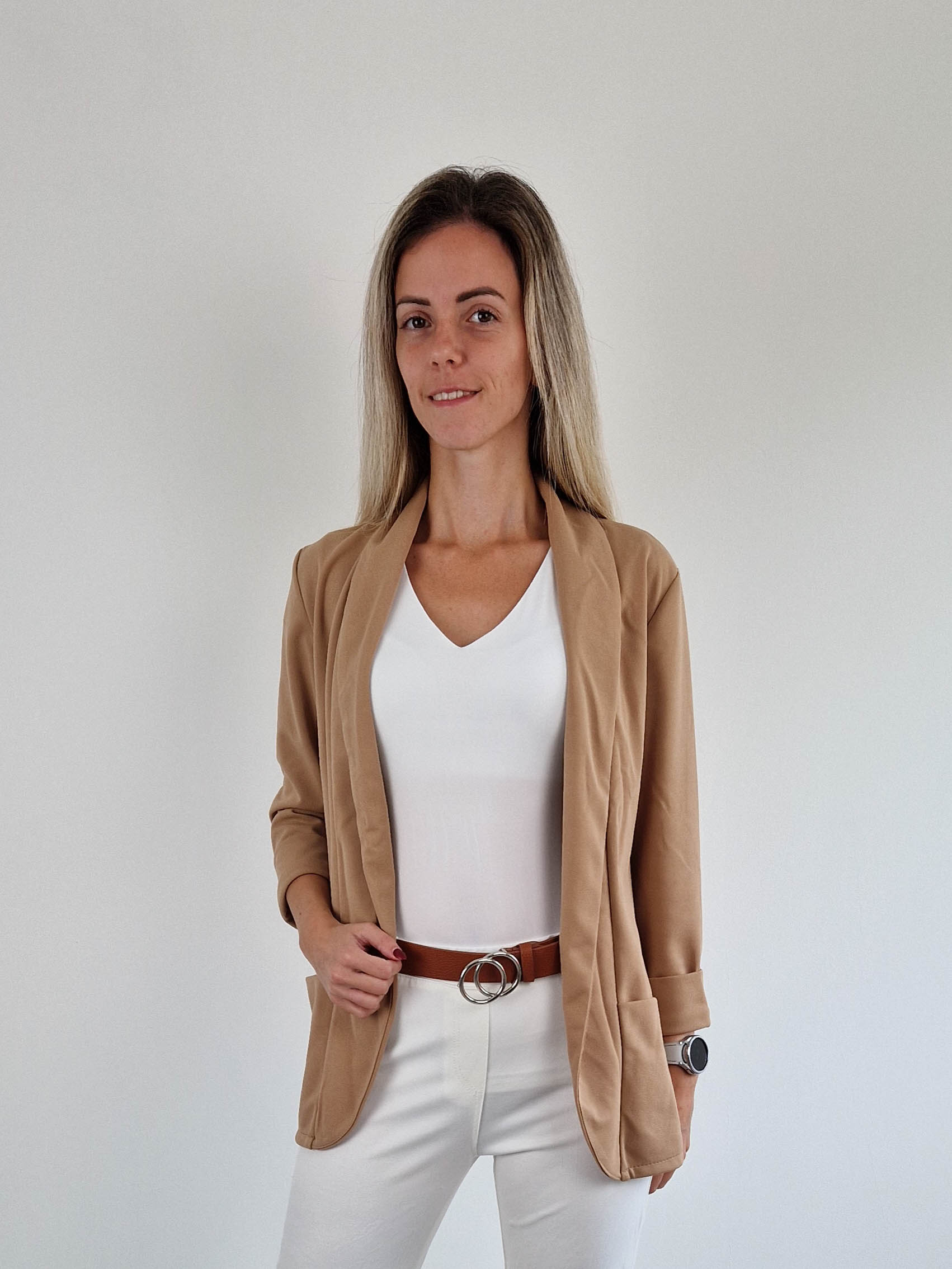 love-tort-feher-rovid-ujju-v-nyaku-basic-felso-8