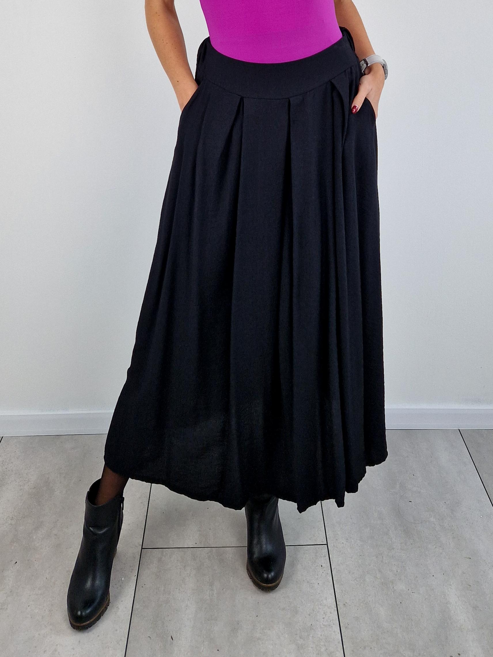 luca-fekete-rakott-szoknya-zsebekkel-5