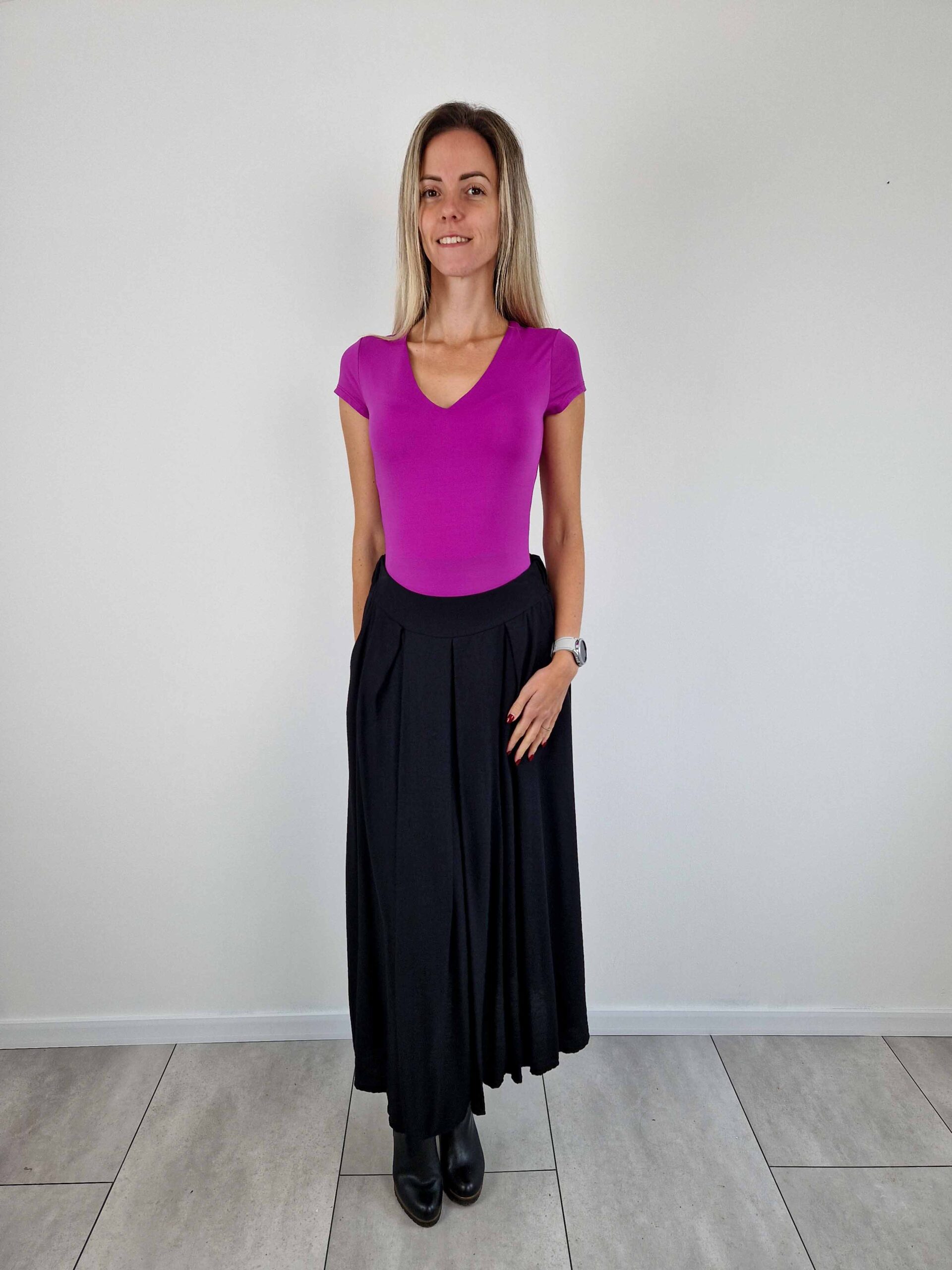 luca-fekete-rakott-szoknya-zsebekkel-6