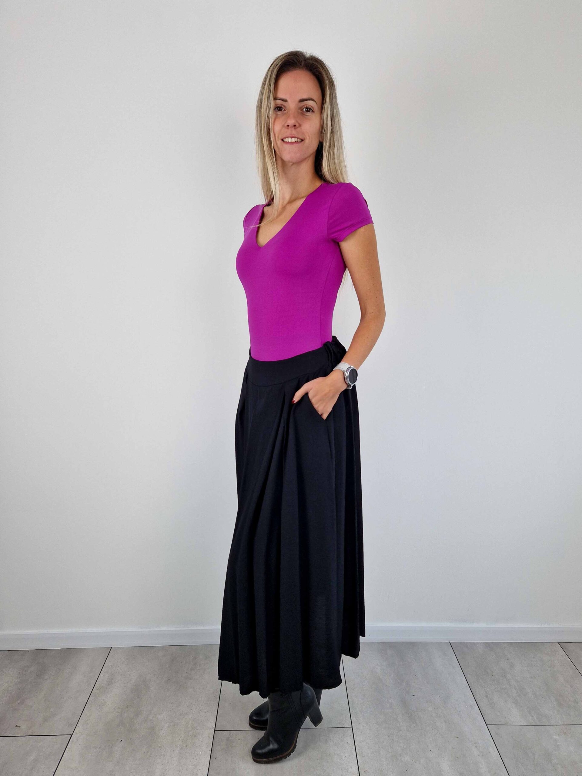 luca-fekete-rakott-szoknya-zsebekkel-7