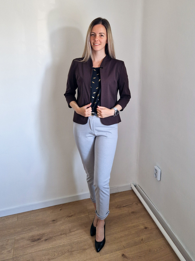 Miru világosszürke elegáns elasztikus nadrág övvel