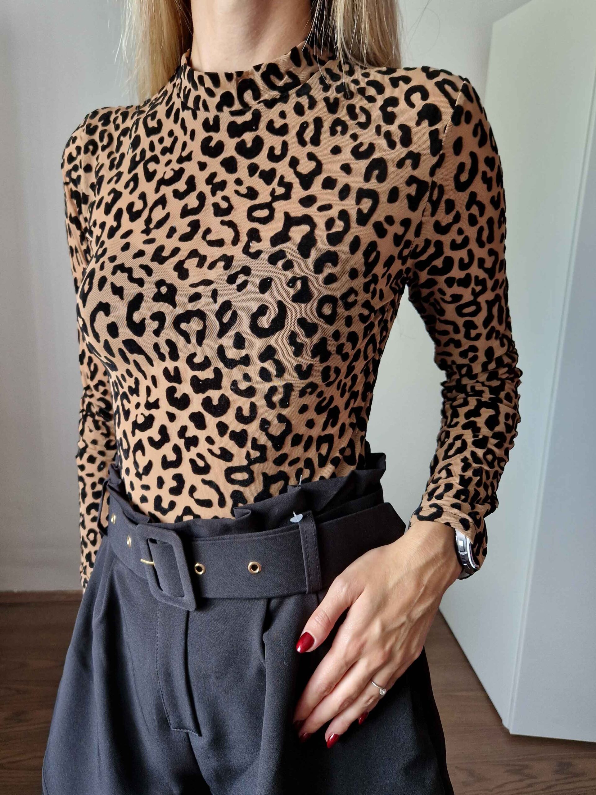 zaira-barna-leopardmintas-neccbody-2