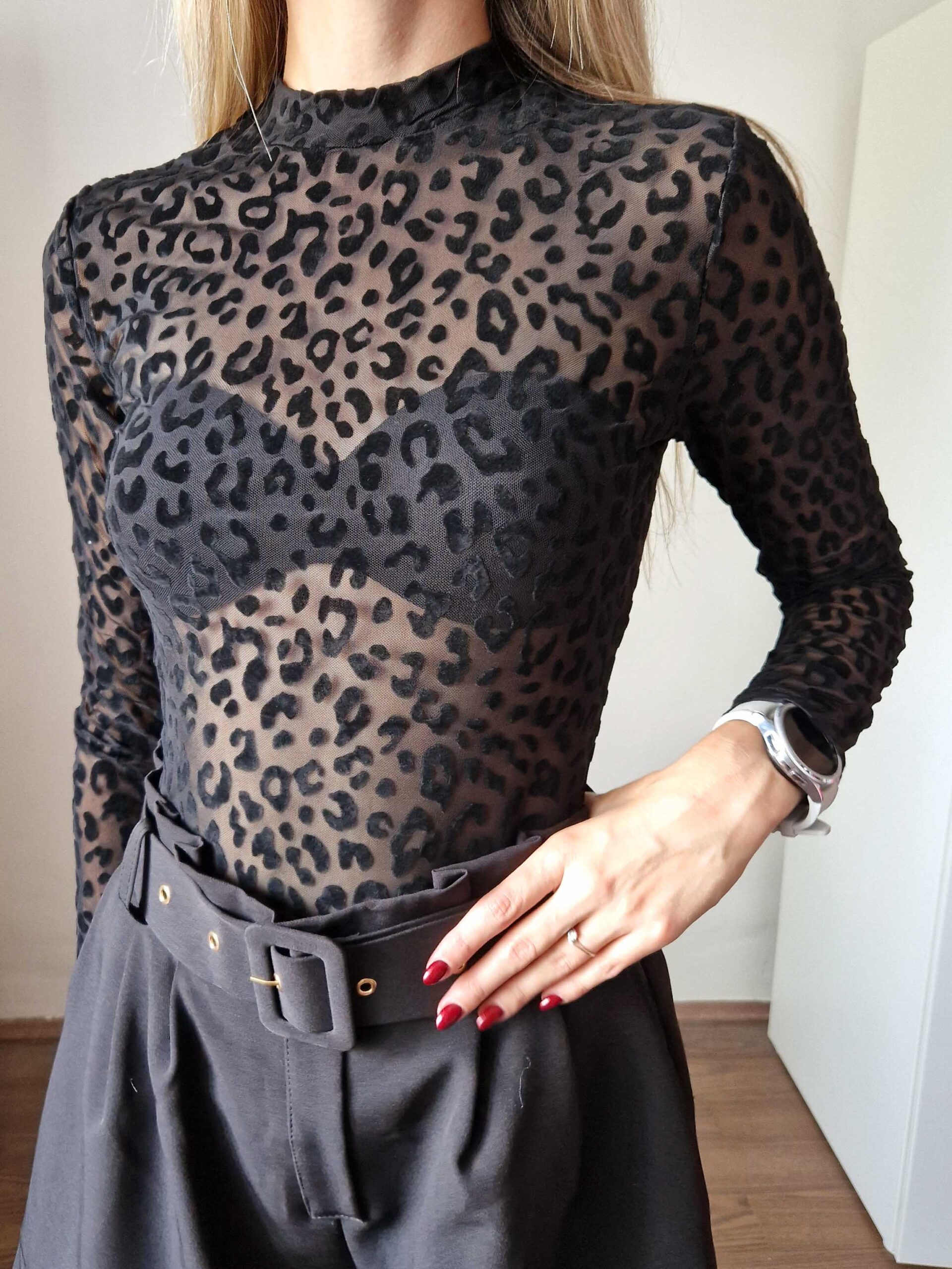 zaira-fekete-leopardmintas-neccbody-2
