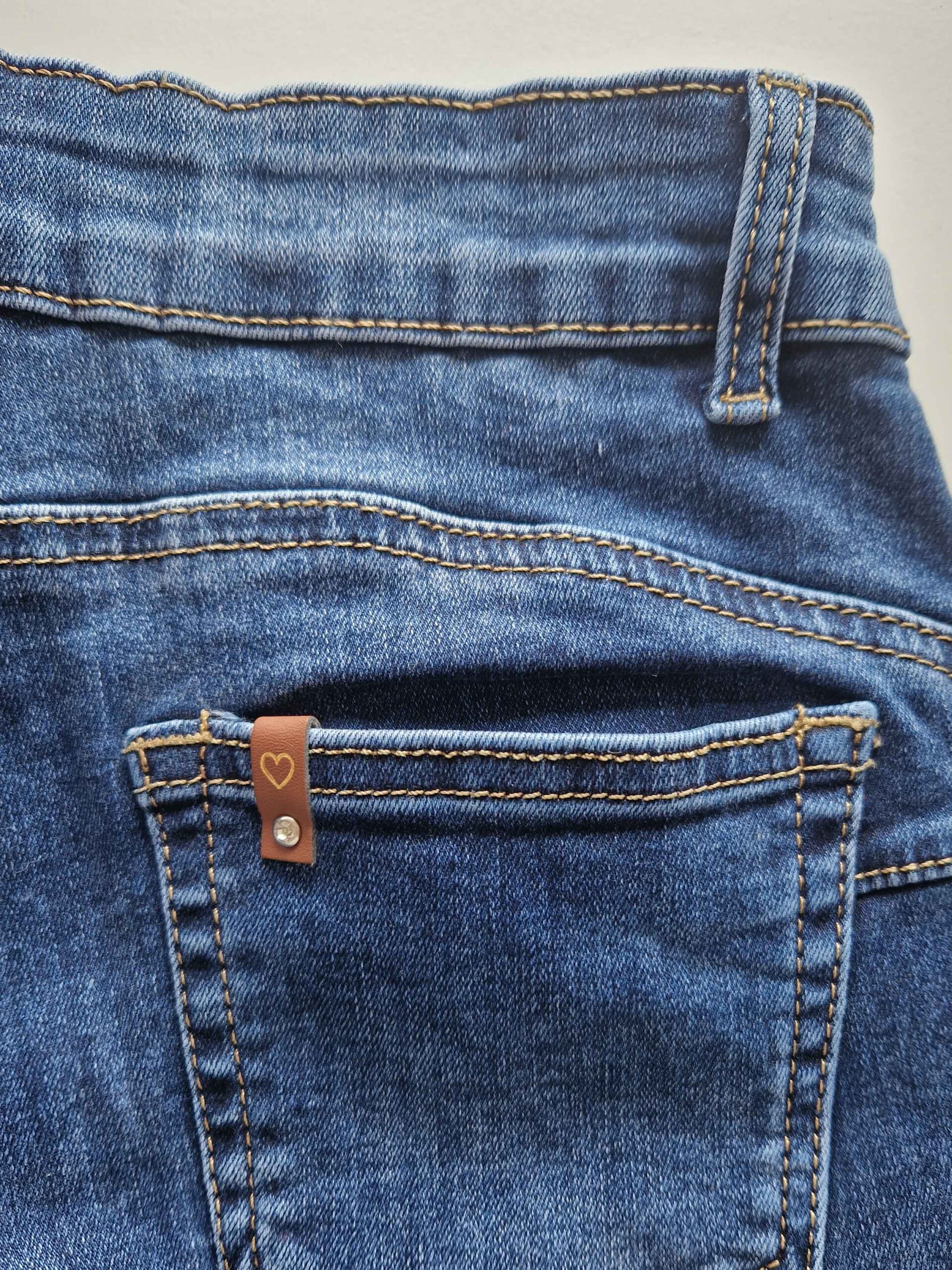 adoro-magas-dereku-push-up-farmernadrag-13