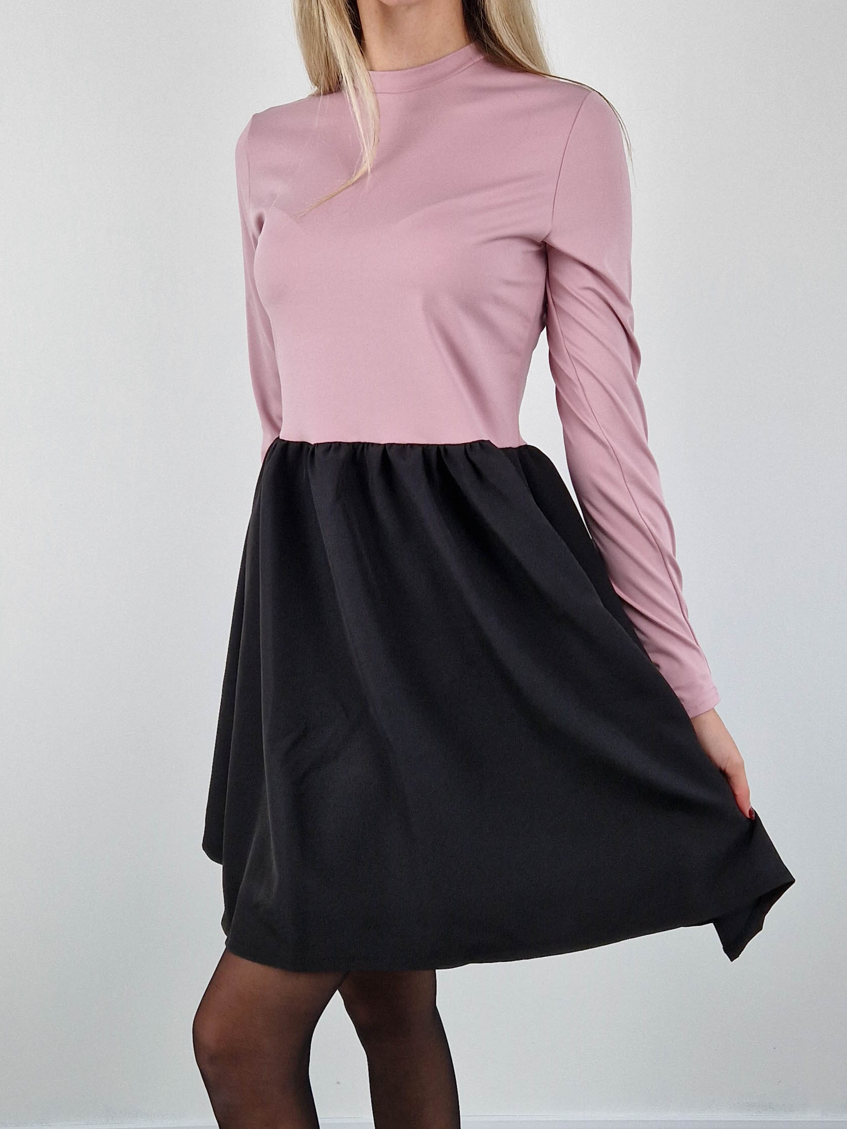 amenda-malyva-ruha-A-vonalu-fekete-szoknyaresszel-2