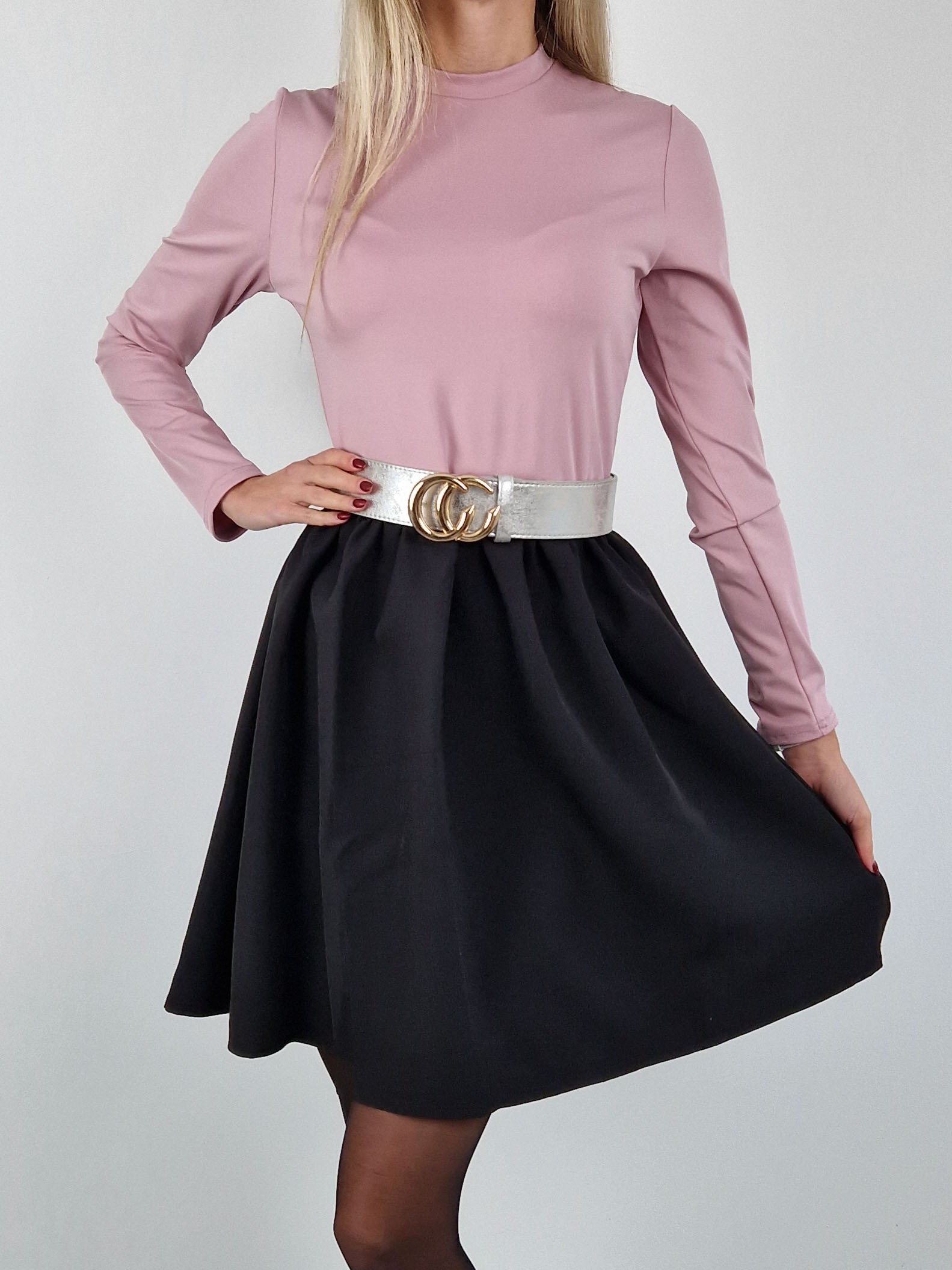 amenda-malyva-ruha-A-vonalu-fekete-szoknyaresszel-6