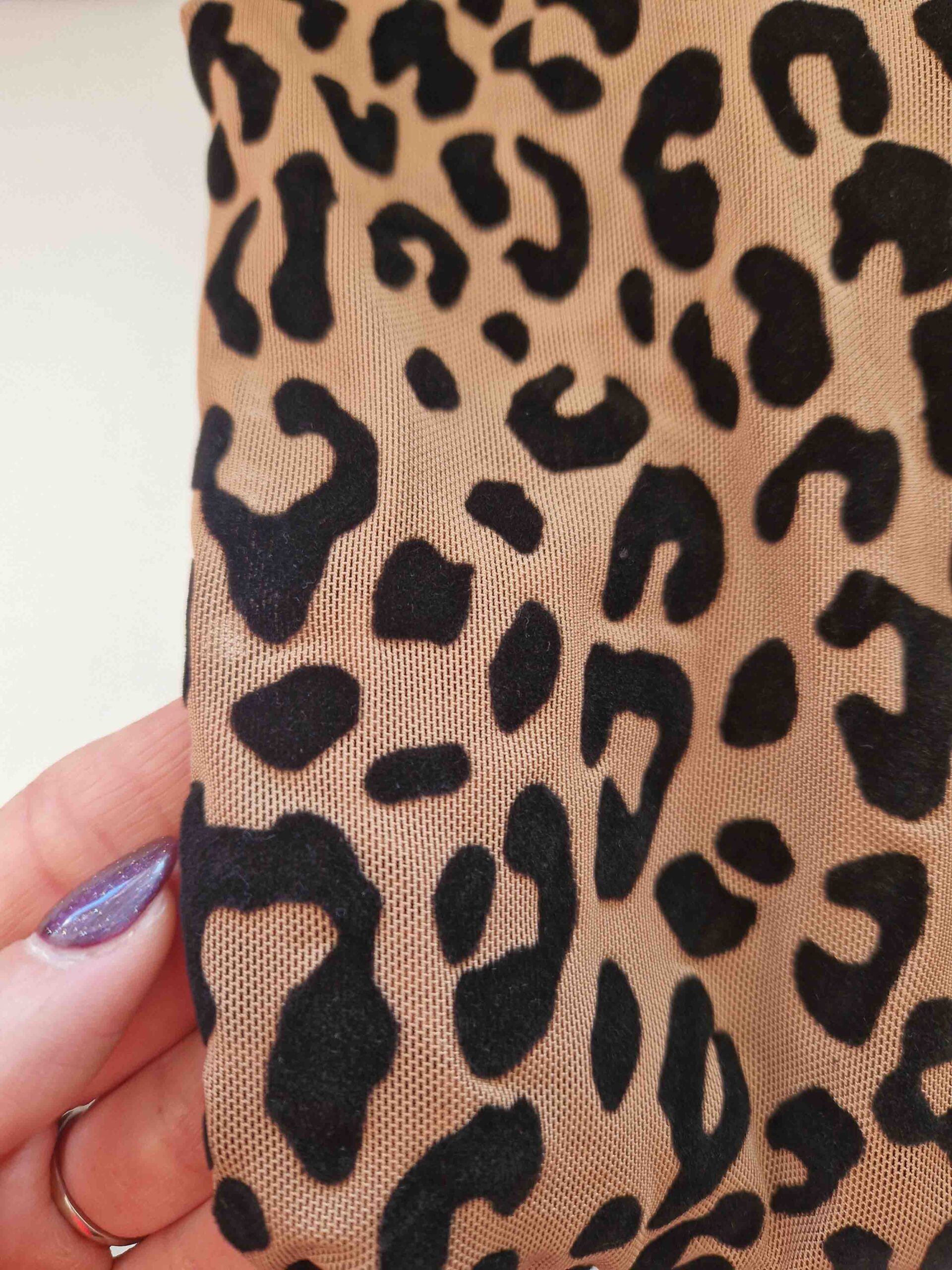 zaira-barna-leopardmintas-neccbody-6