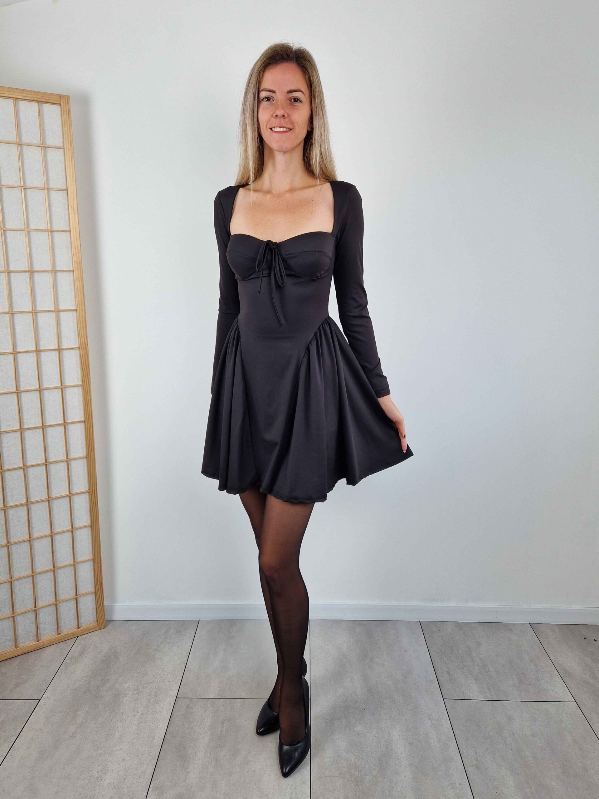 antonia-dekoltalt-fekete-alkalmi-ruha-3
