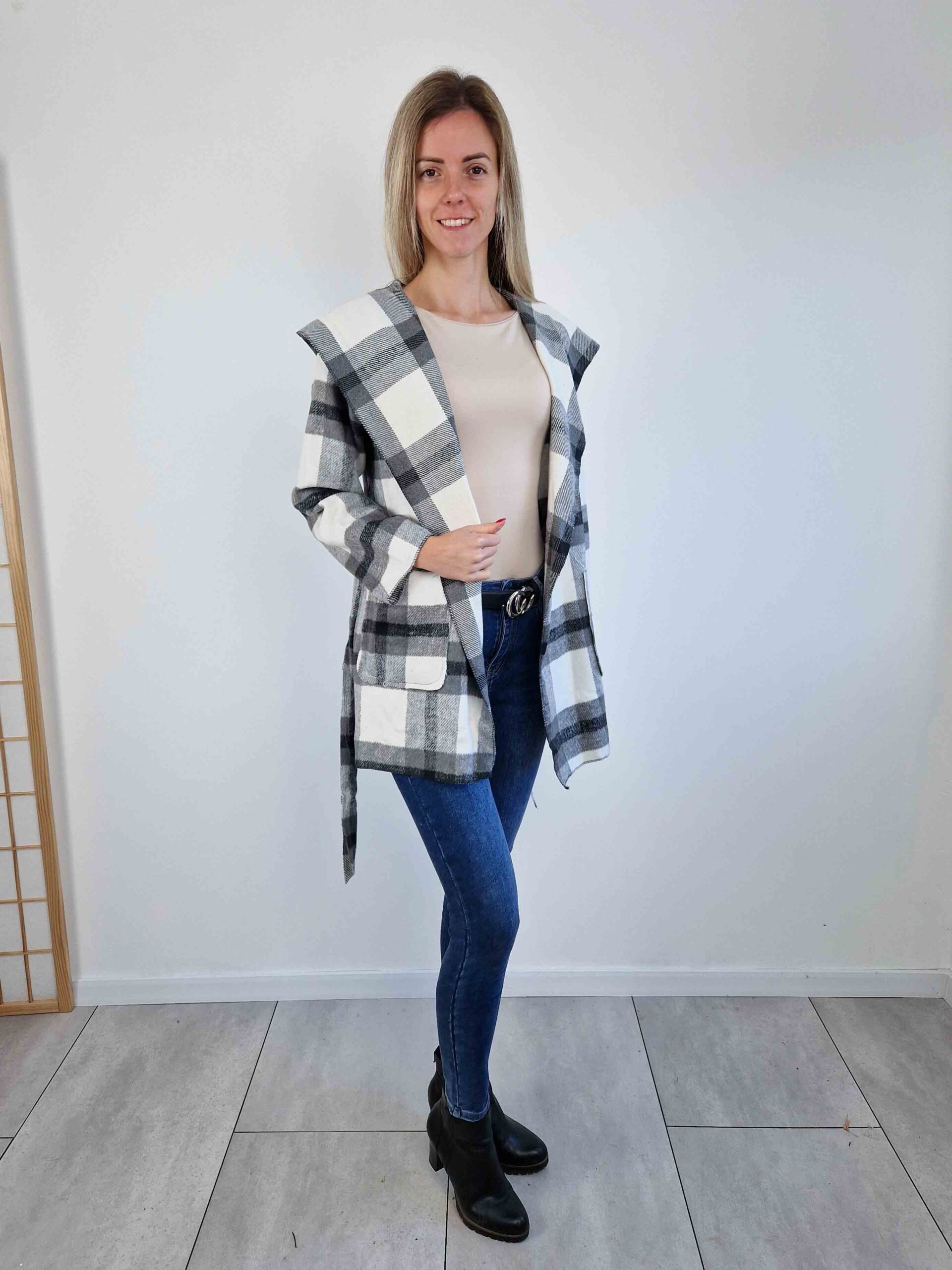 grid-szurke-kockas-kardigan-derekan-megkotheto-2