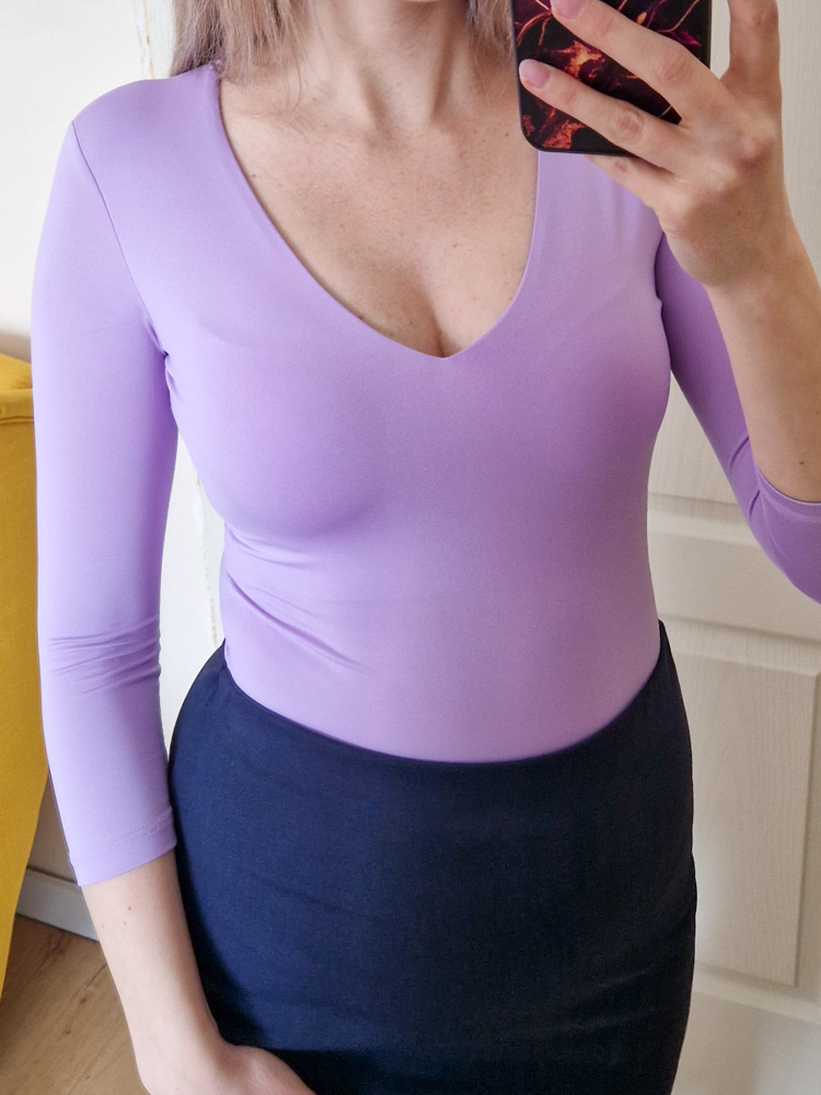 love-v-nyaku-basic-orgonalila-felso-16