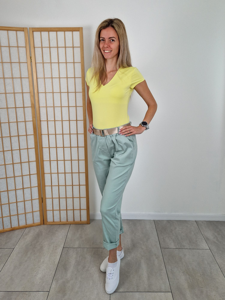 Love pasztell sárga rövid ujjú V nyakú basic felső