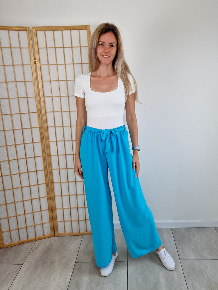 Rebeka fehér push-up hatású kerek nyakú dekoltált rövidujjú body